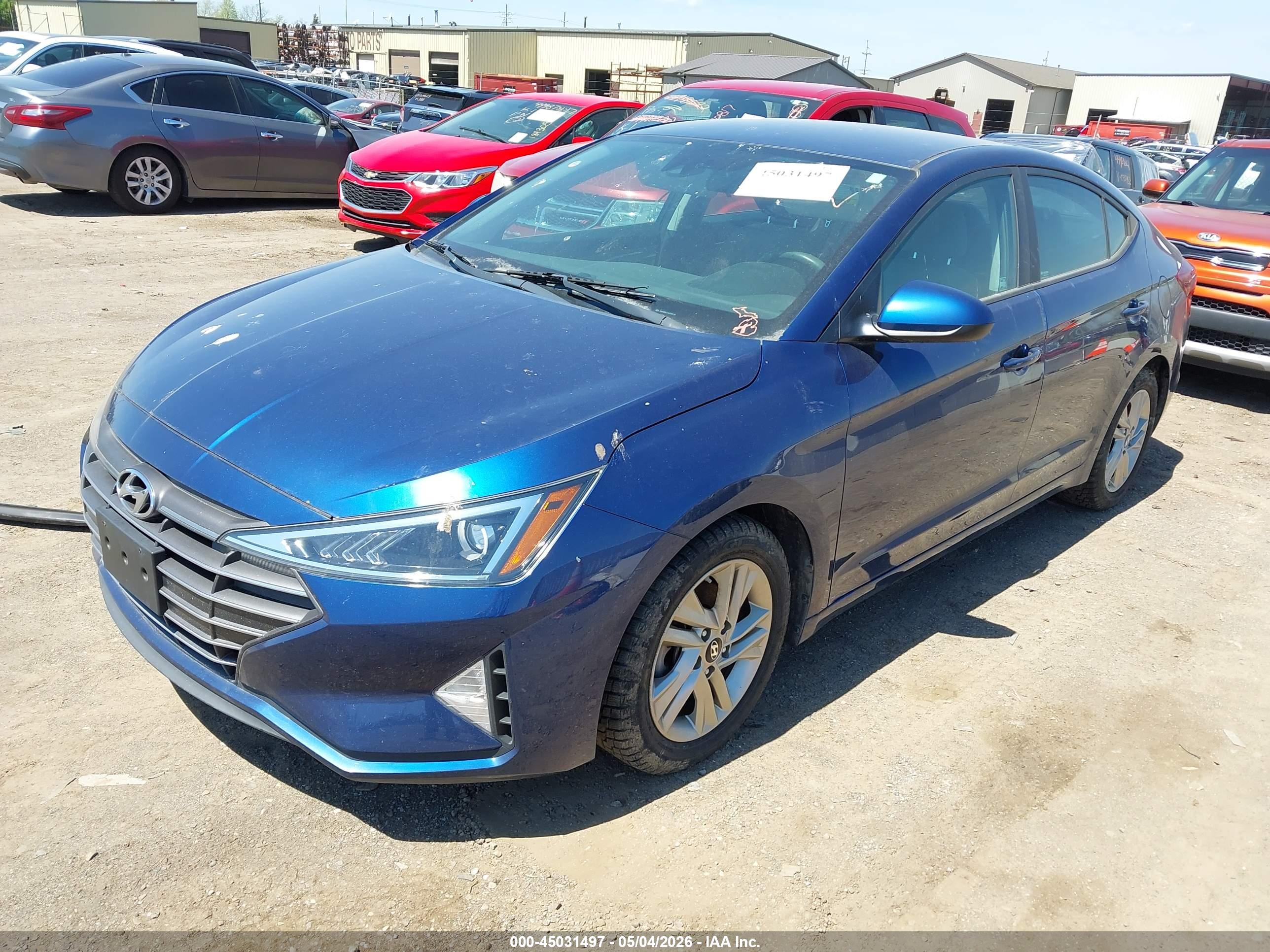 HYUNDAI ELANTRA image 2