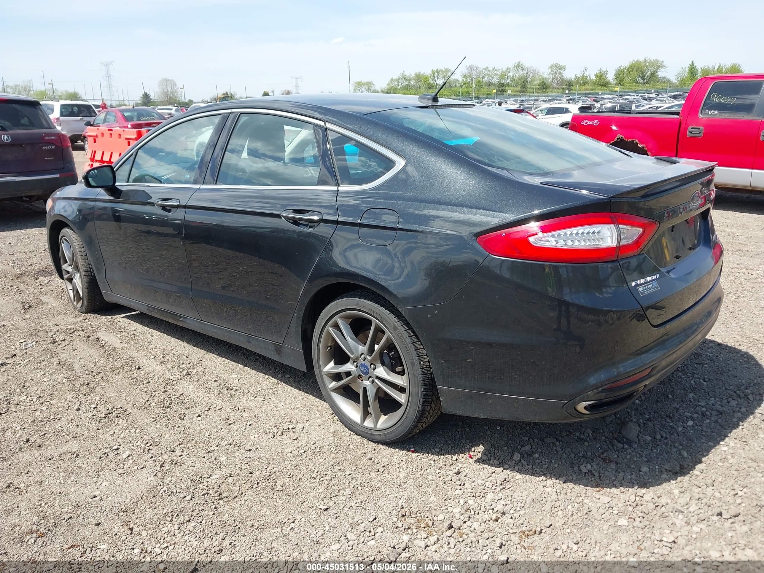 FORD FUSION image 3