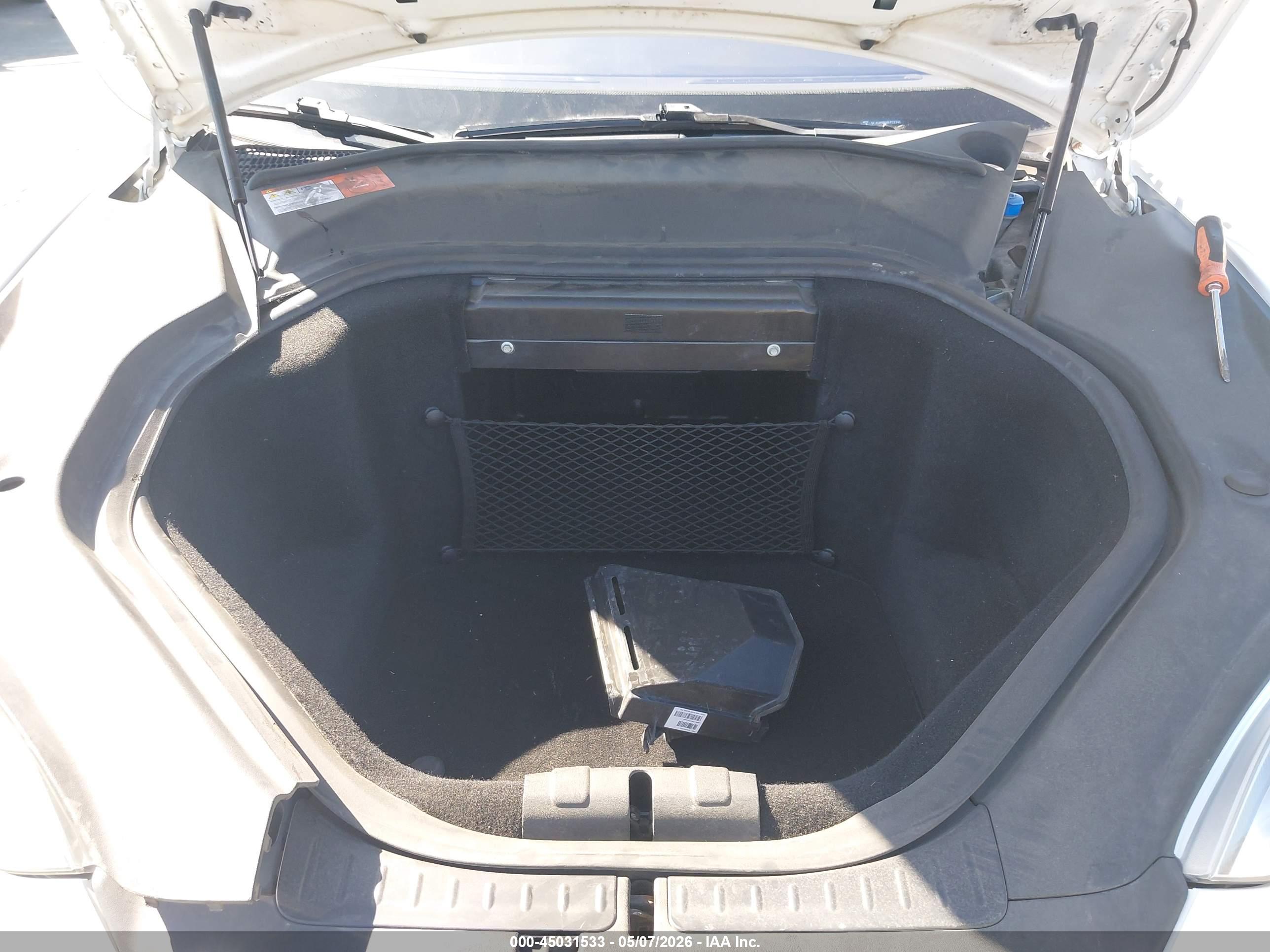 TESLA MODEL image 10