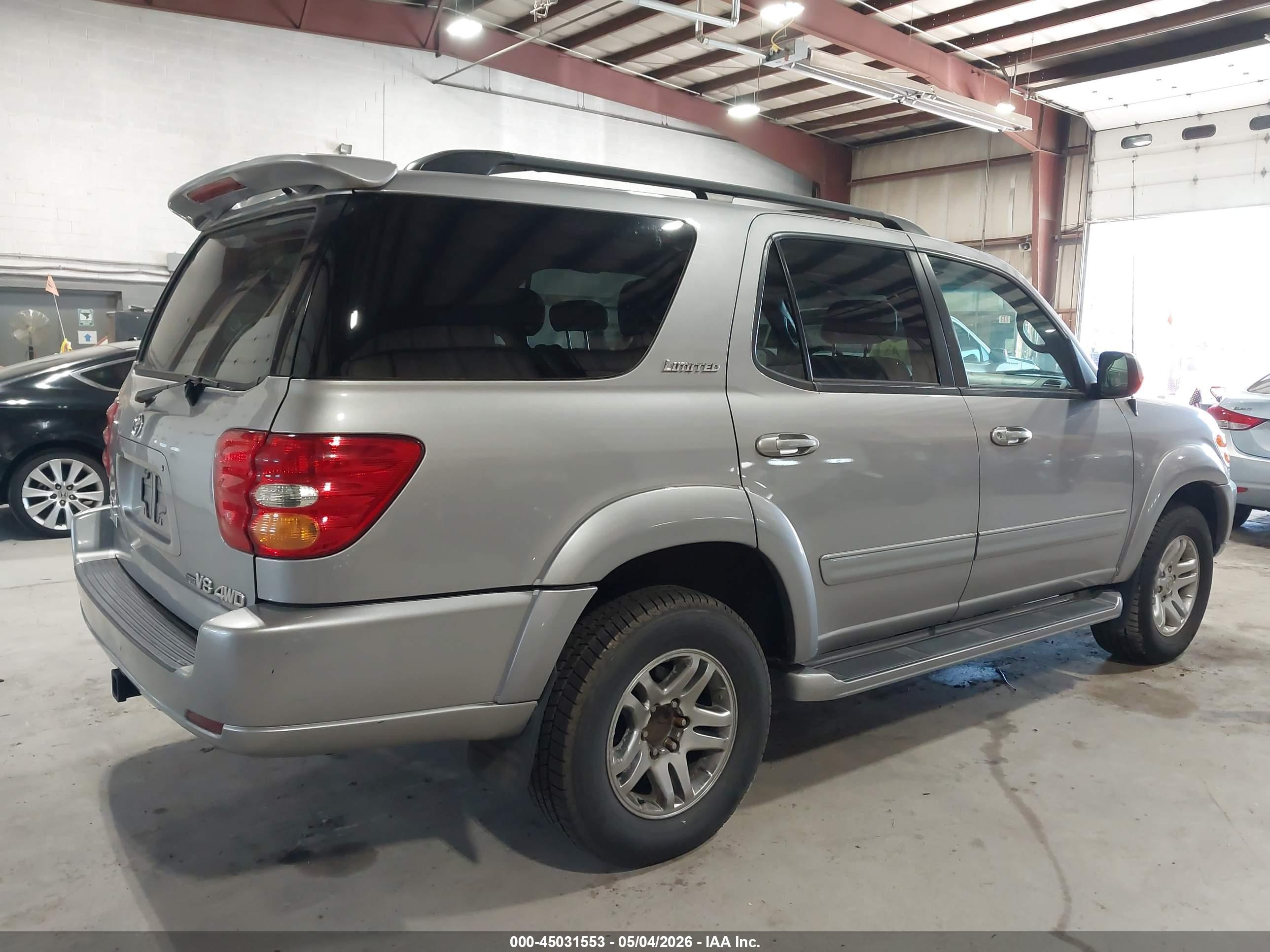 TOYOTA SEQUOIA image 4