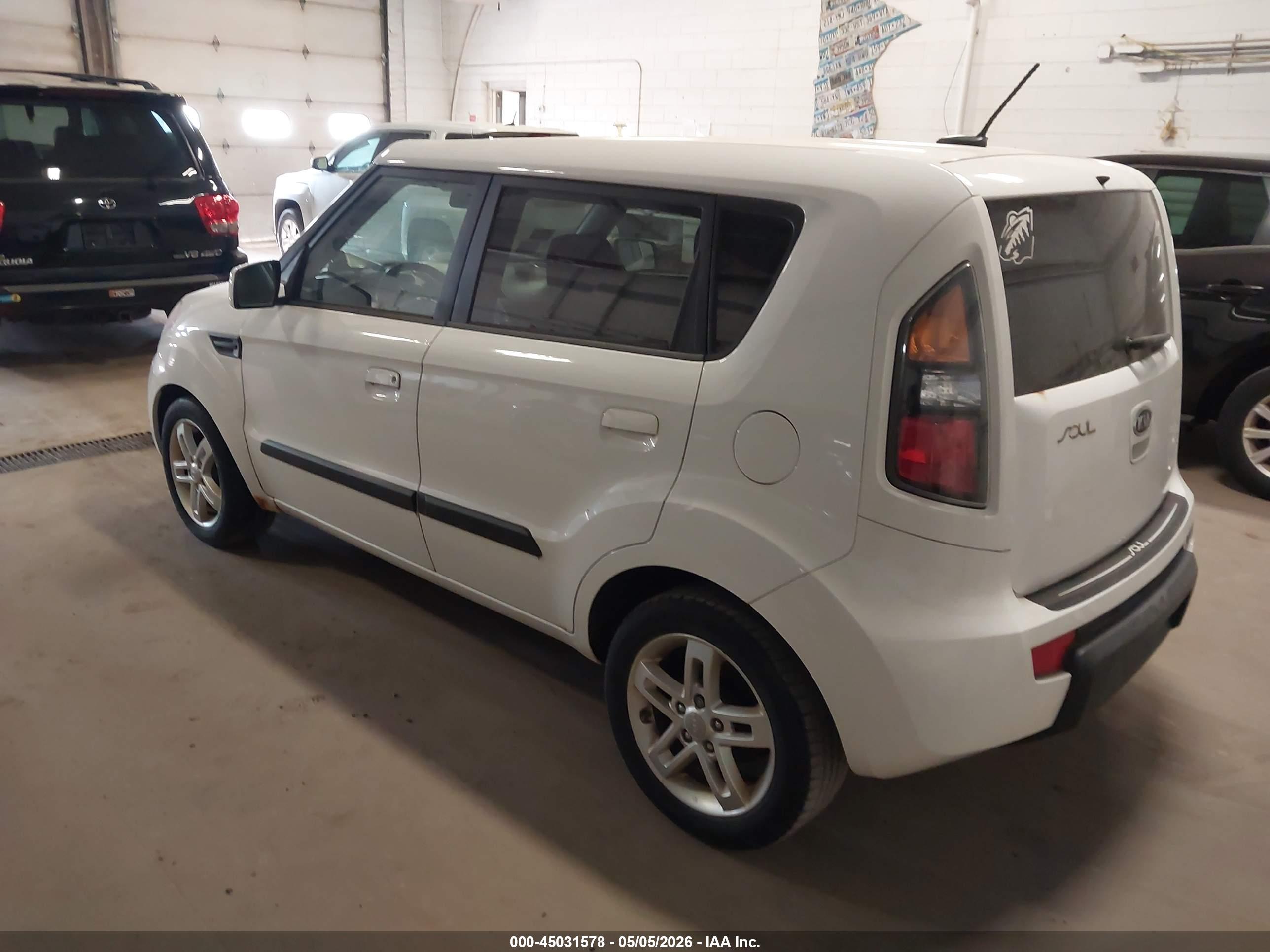 KIA SOUL image 3