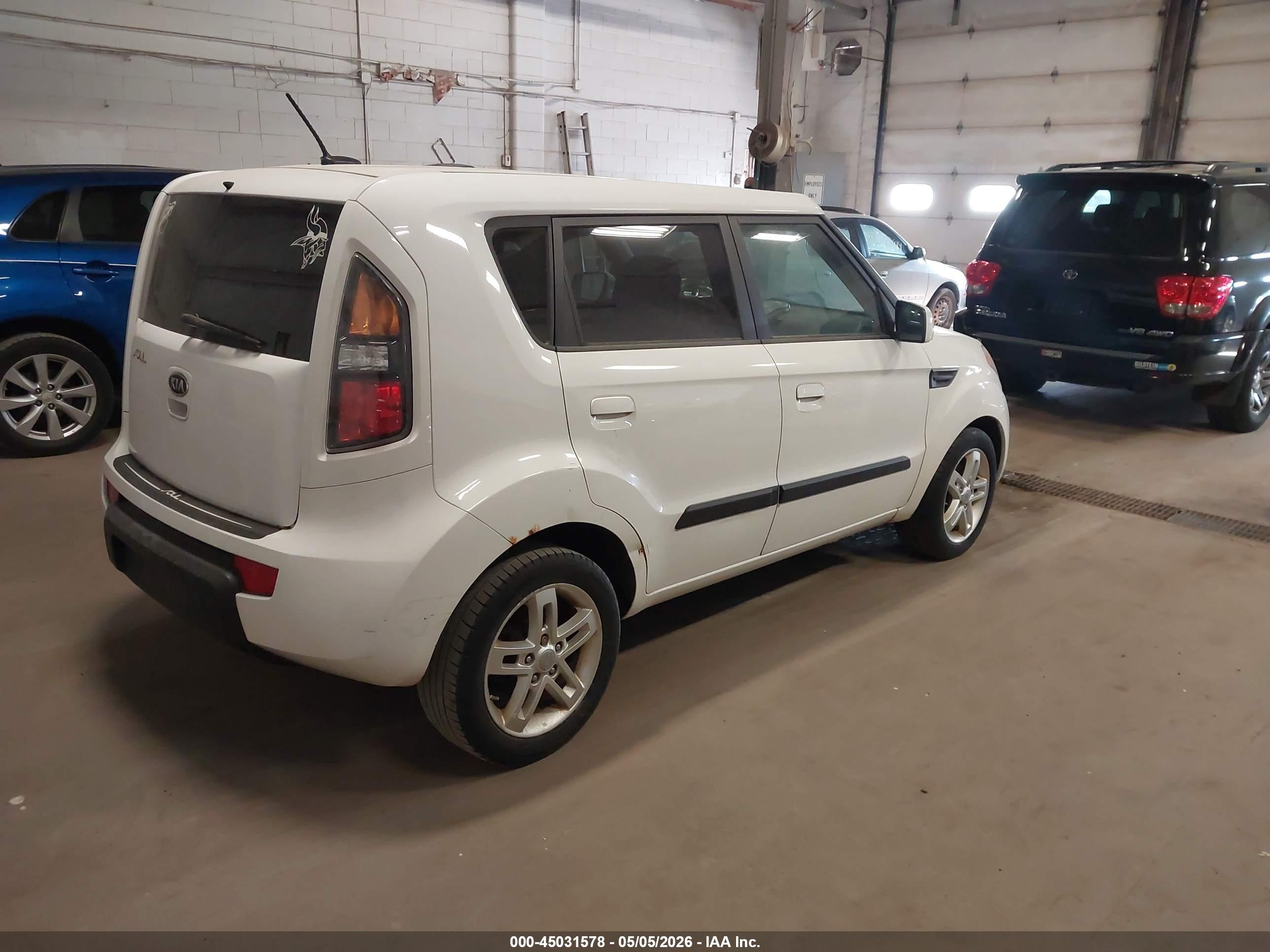 KIA SOUL image 4