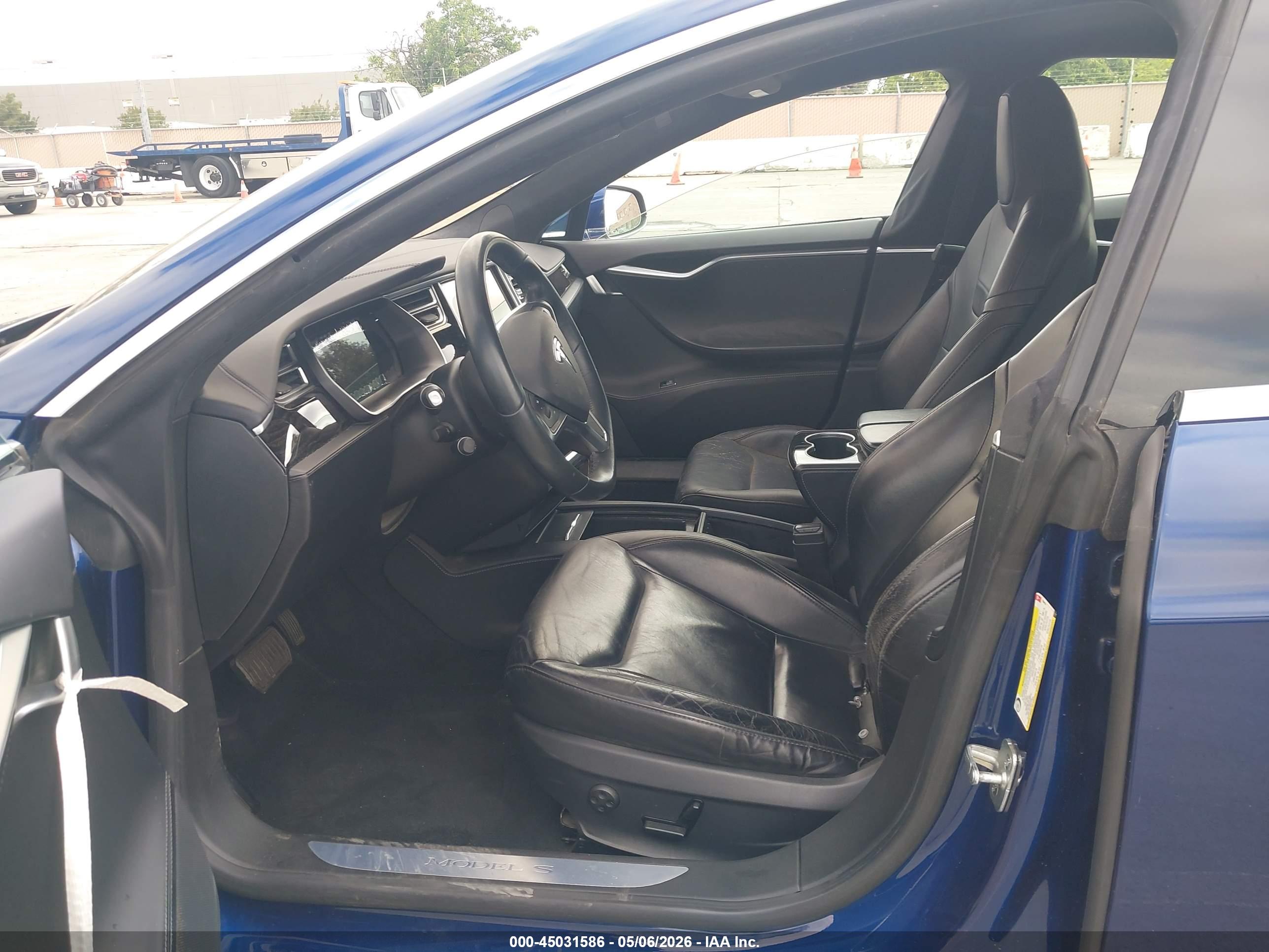 TESLA MODEL image 5