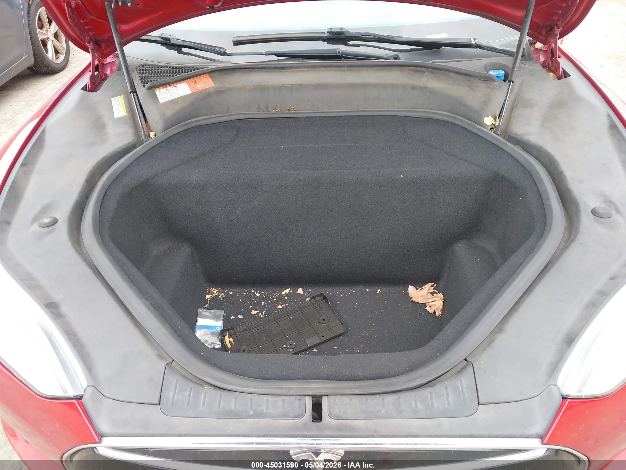 TESLA MODEL image 10