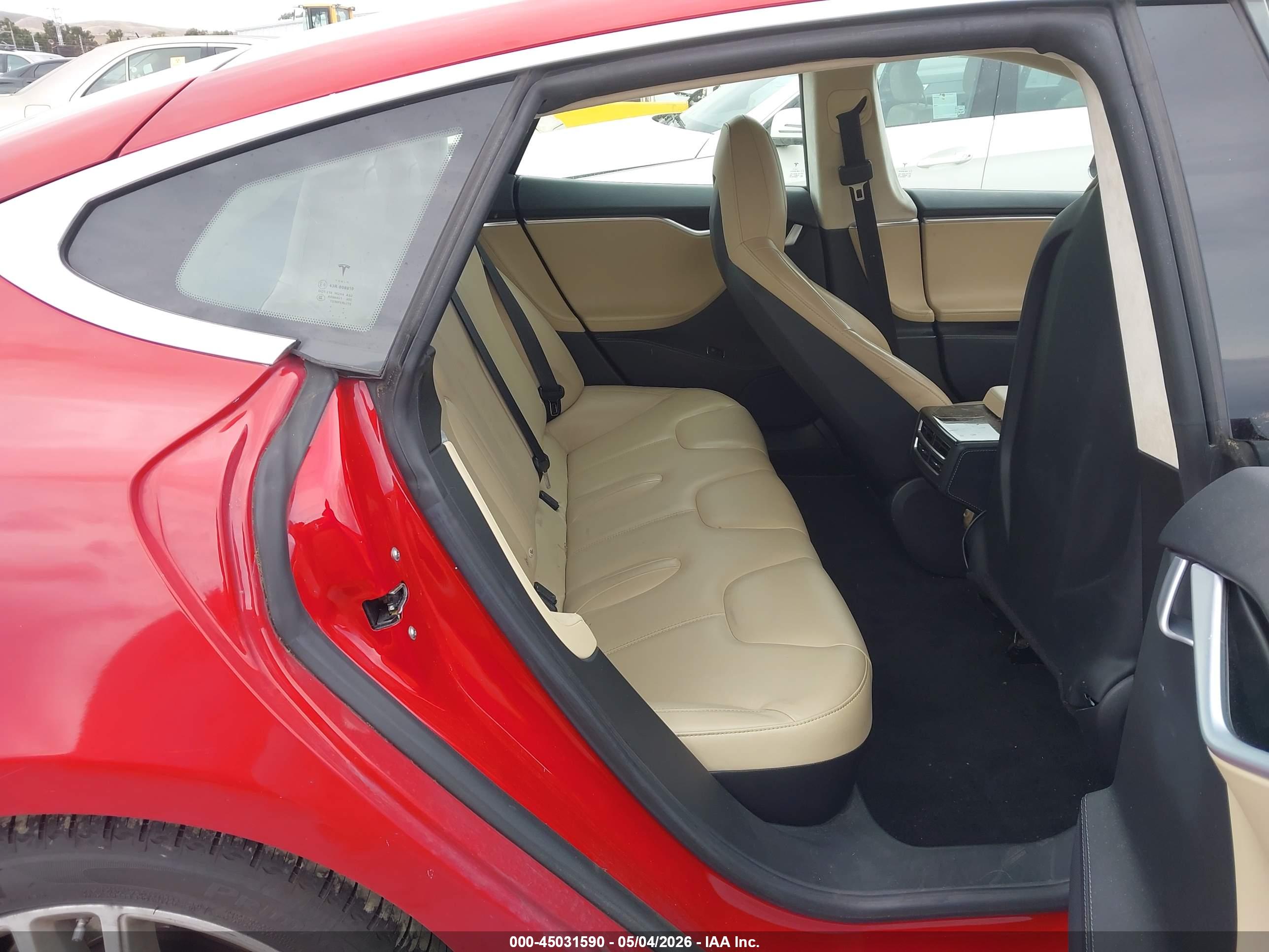 TESLA MODEL image 8
