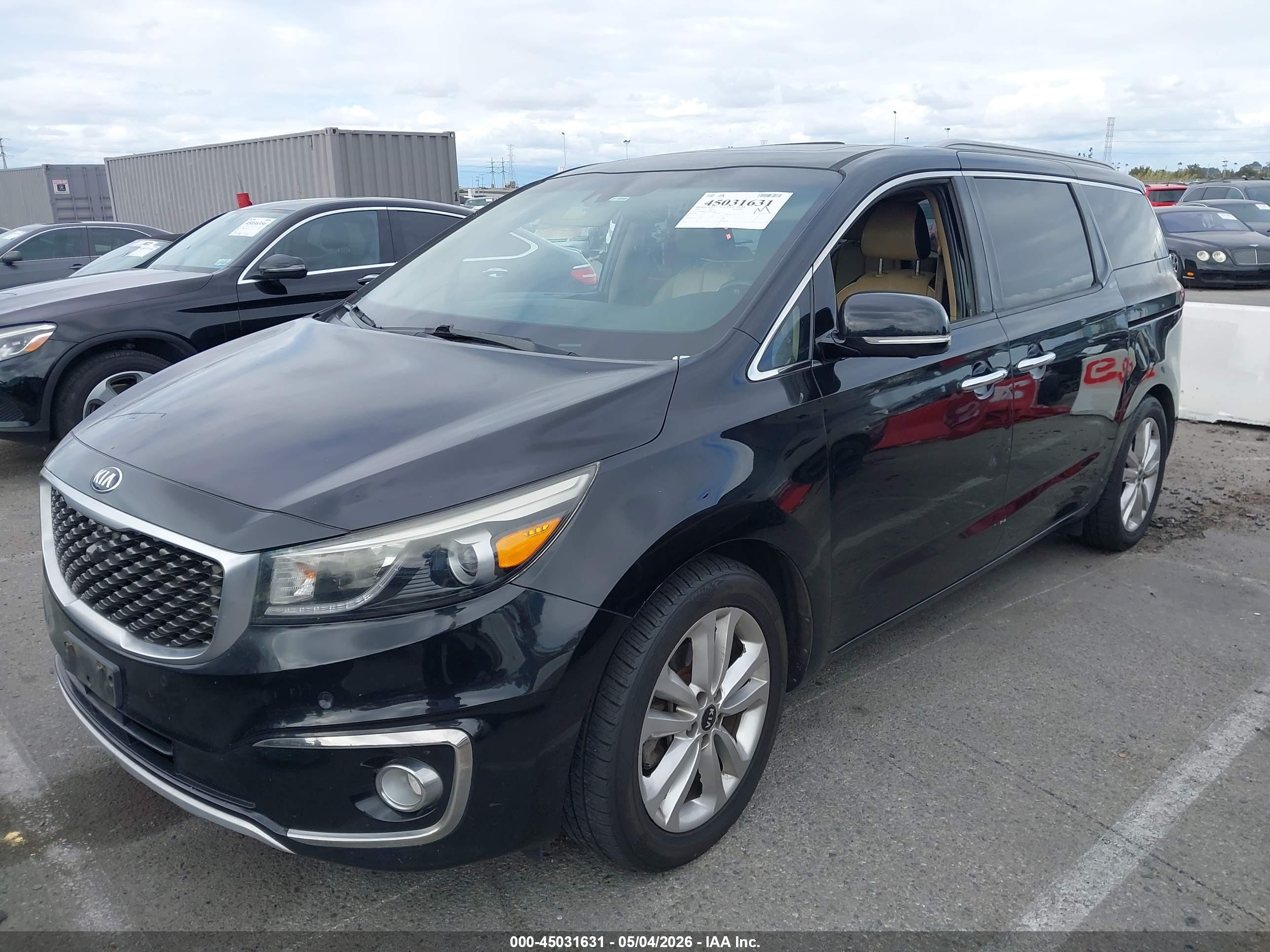 KIA SEDONA image 2
