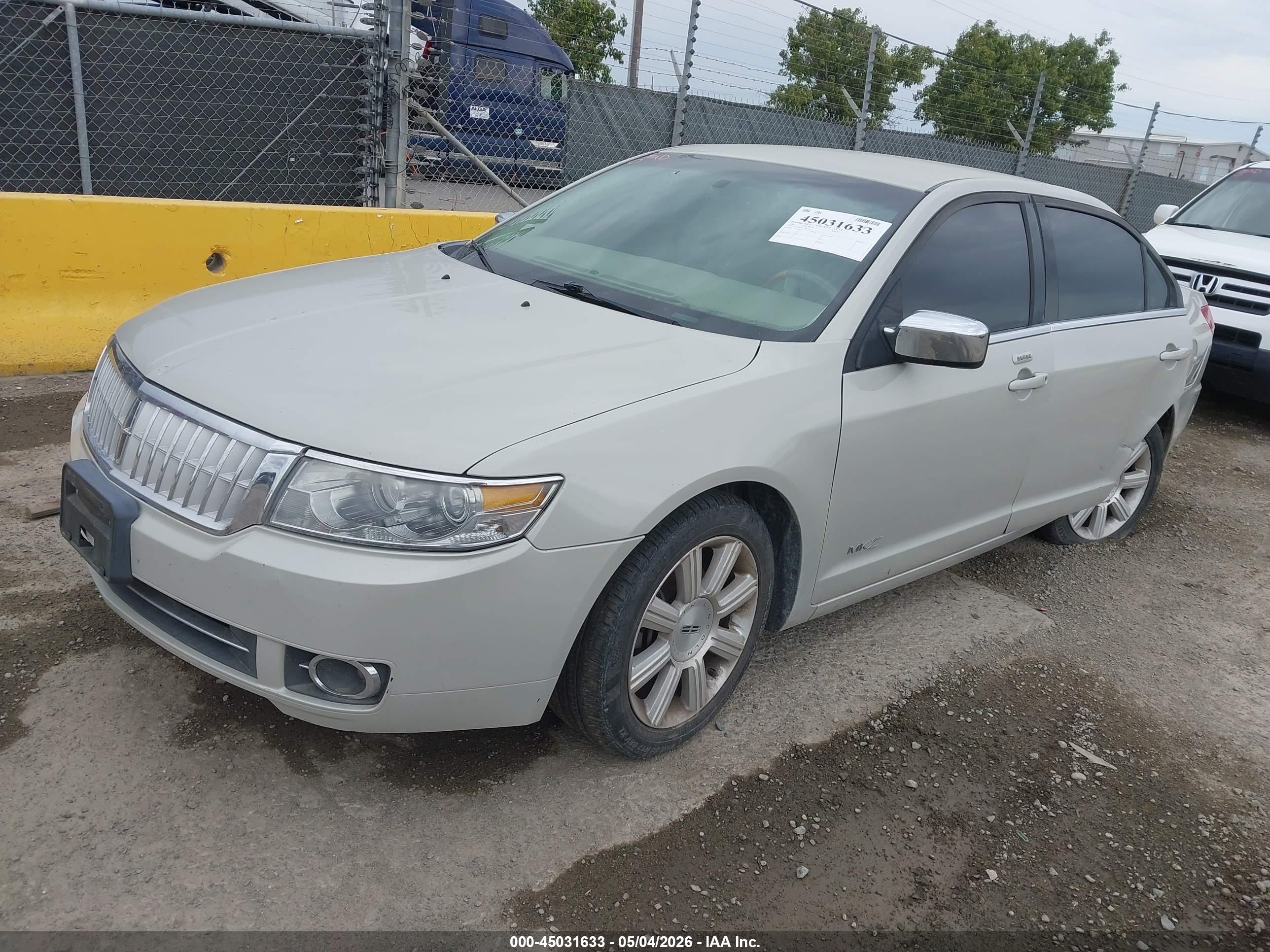 LINCOLN MKZ image 2