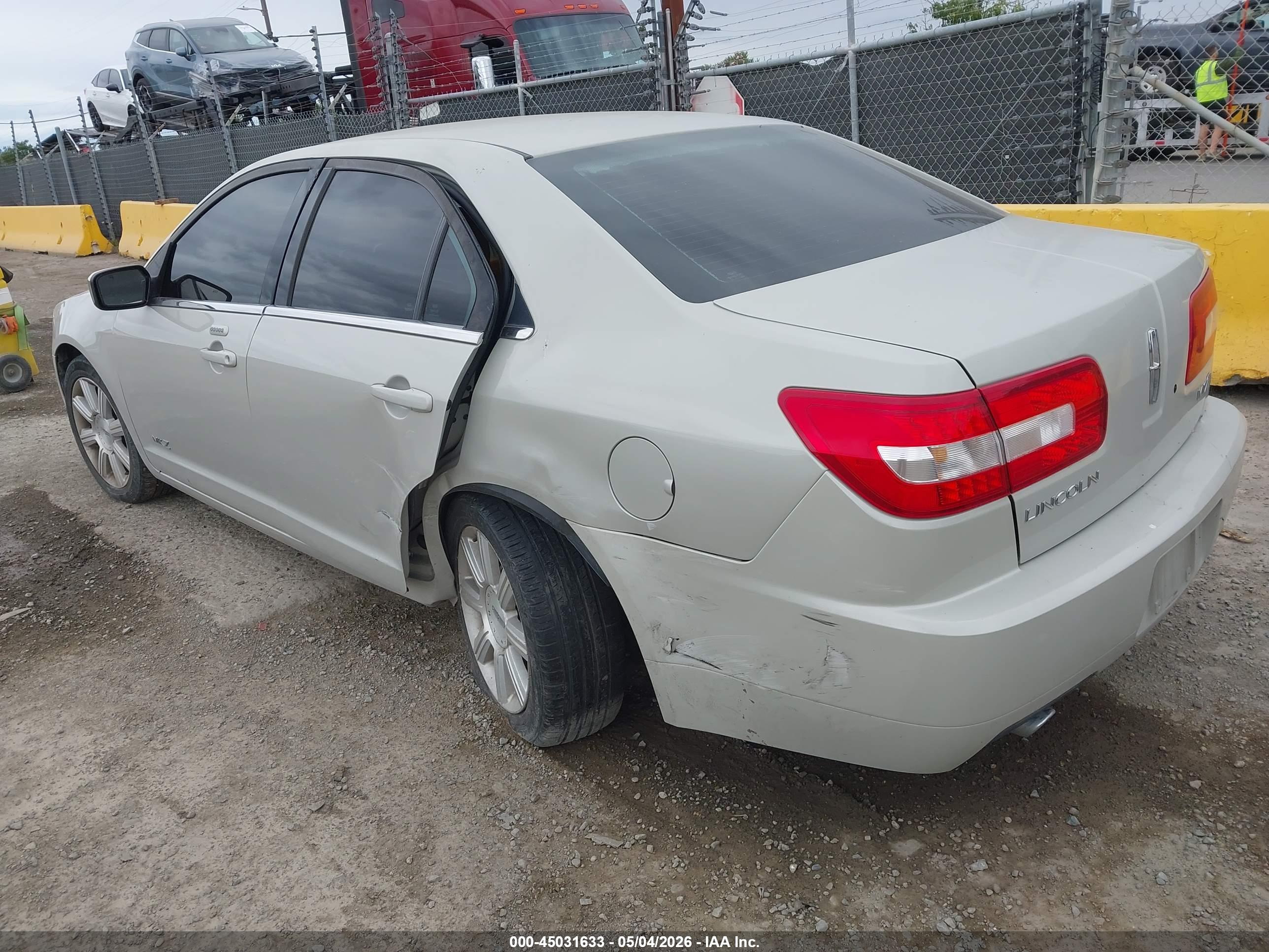 LINCOLN MKZ image 3