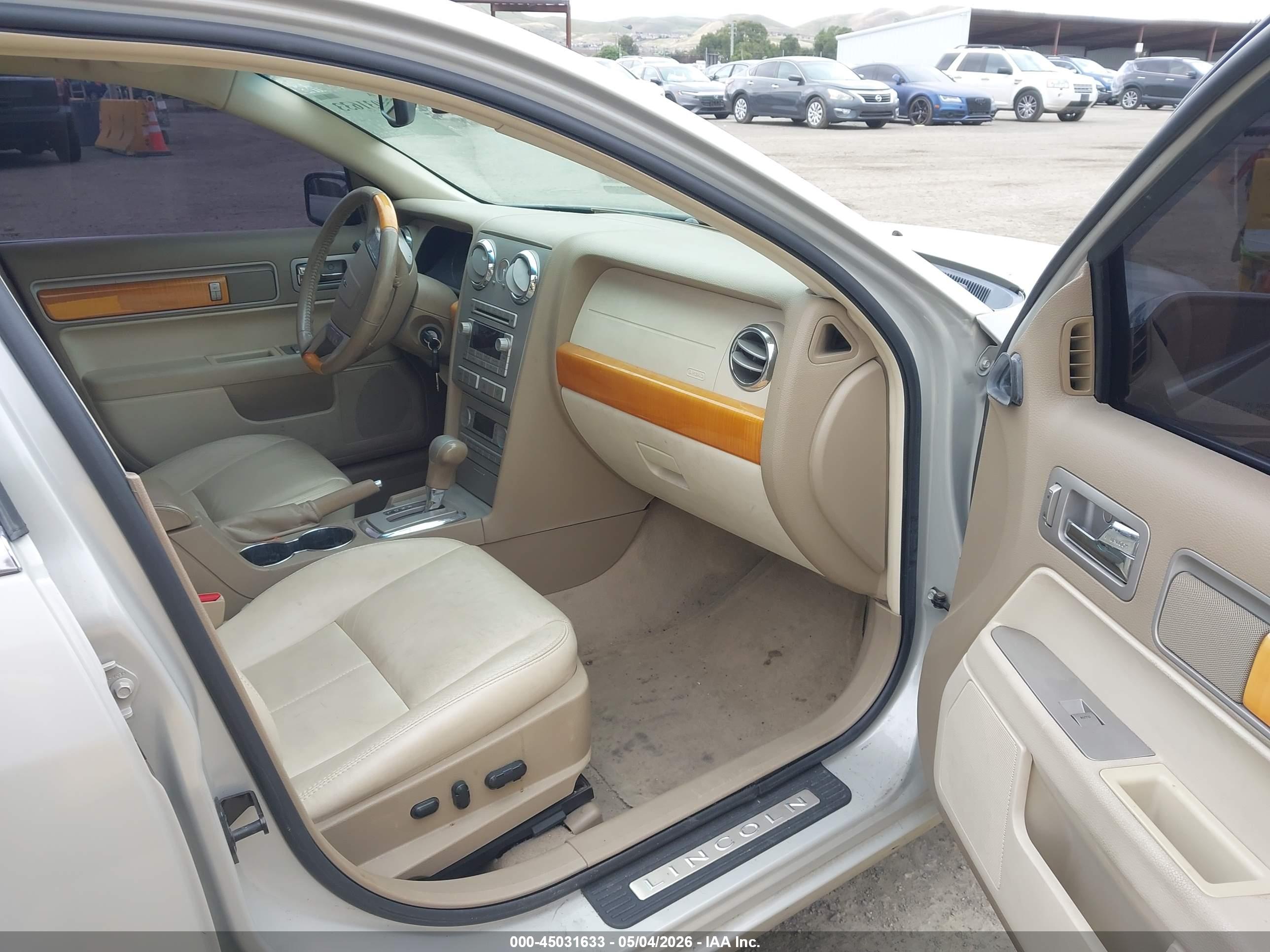 LINCOLN MKZ image 5