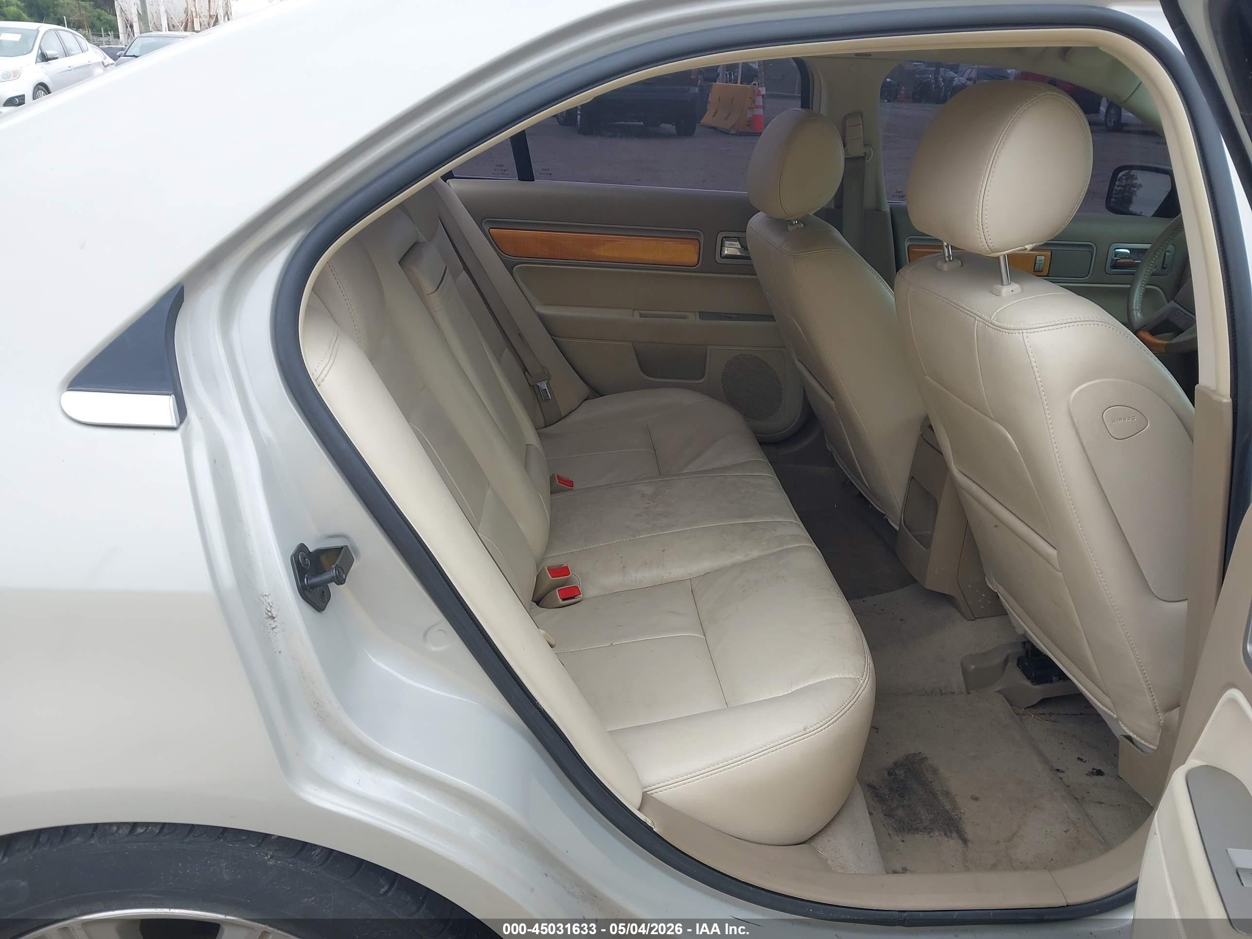 LINCOLN MKZ image 8