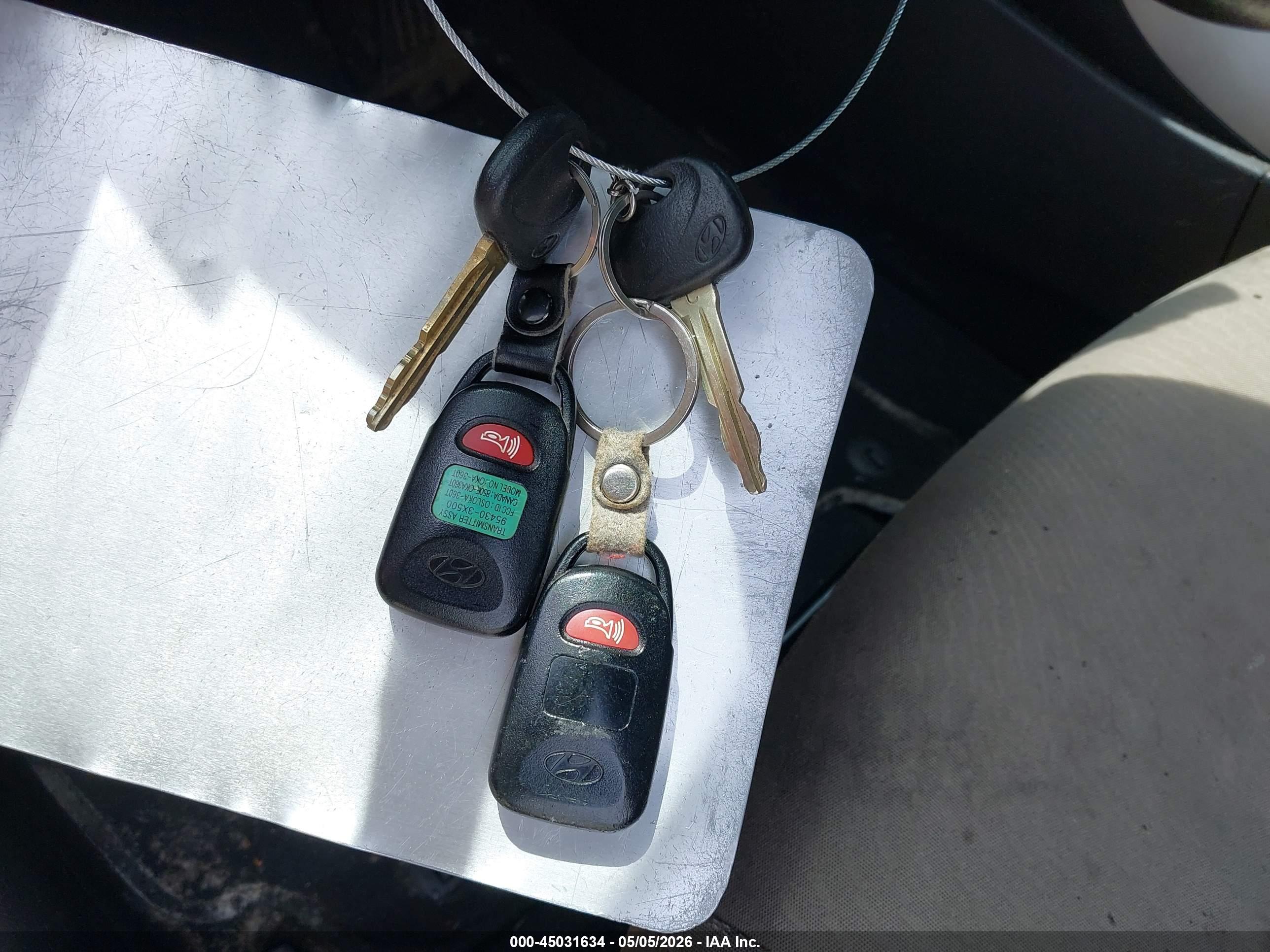 HYUNDAI ELANTRA image 11