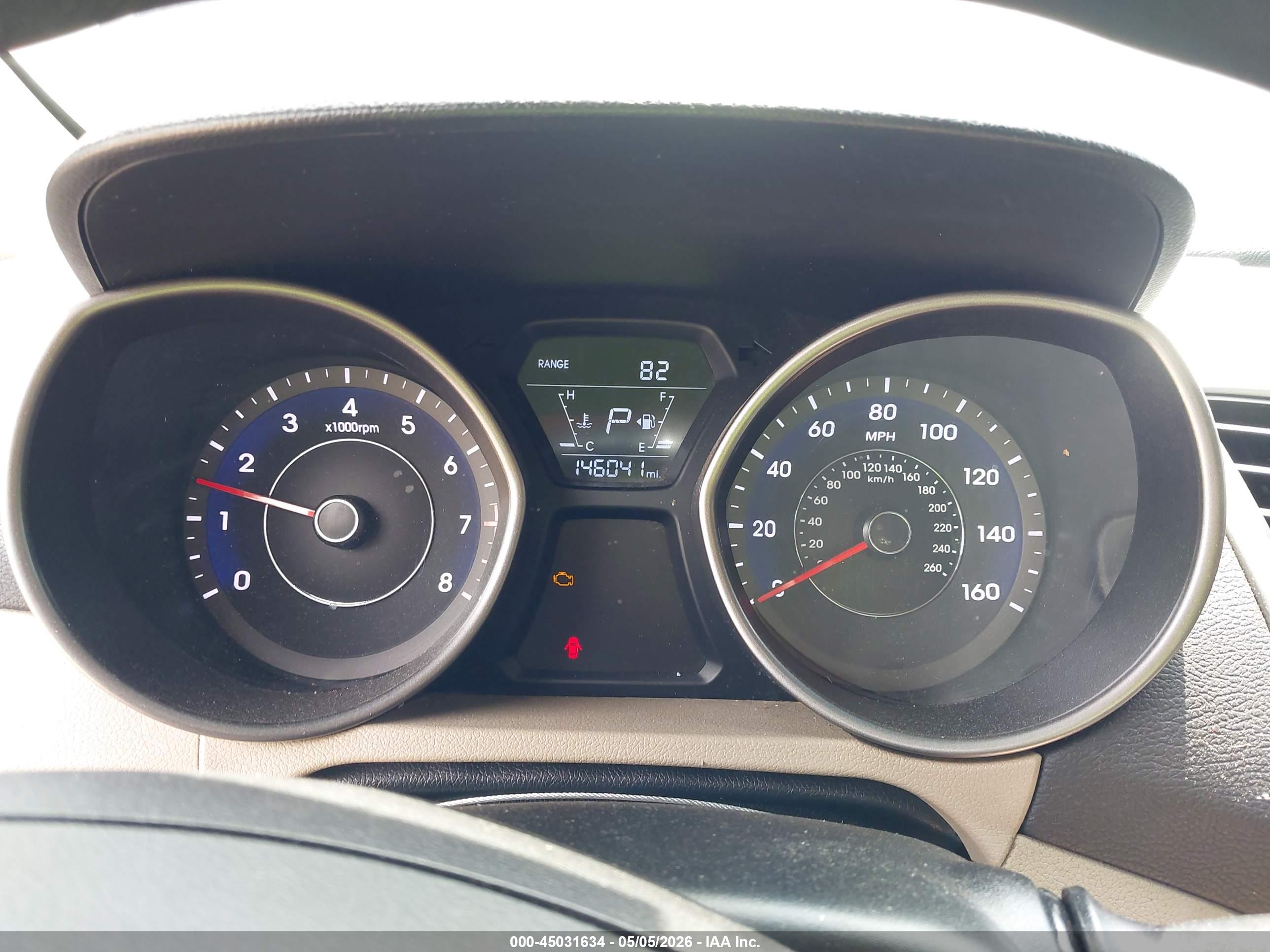 HYUNDAI ELANTRA image 7