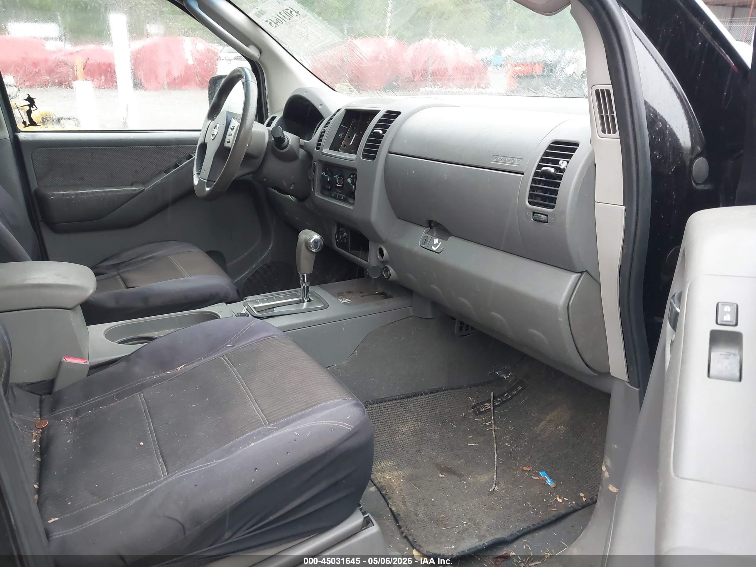 NISSAN FRONTIER image 5