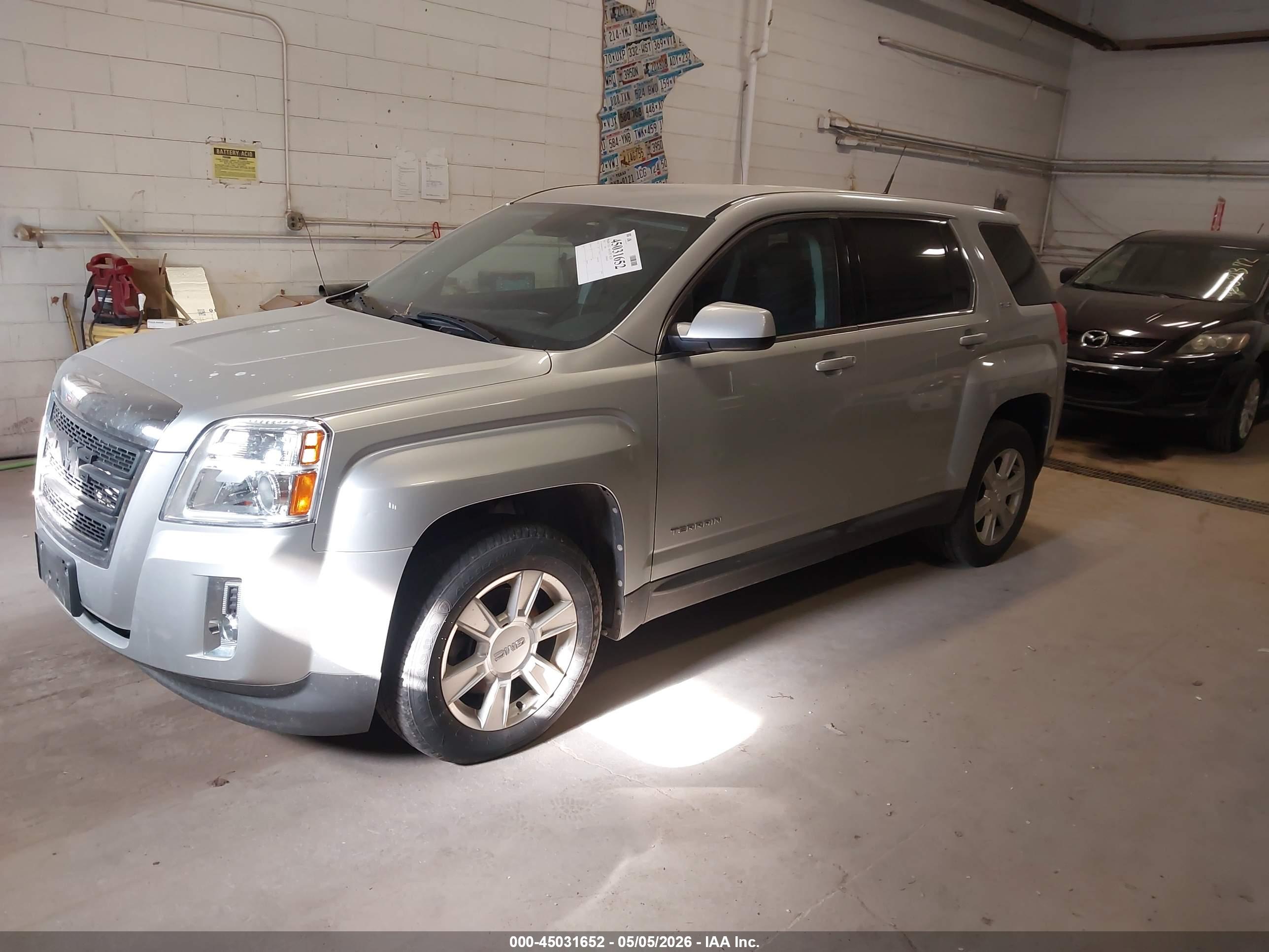 GMC TERRAIN image 2