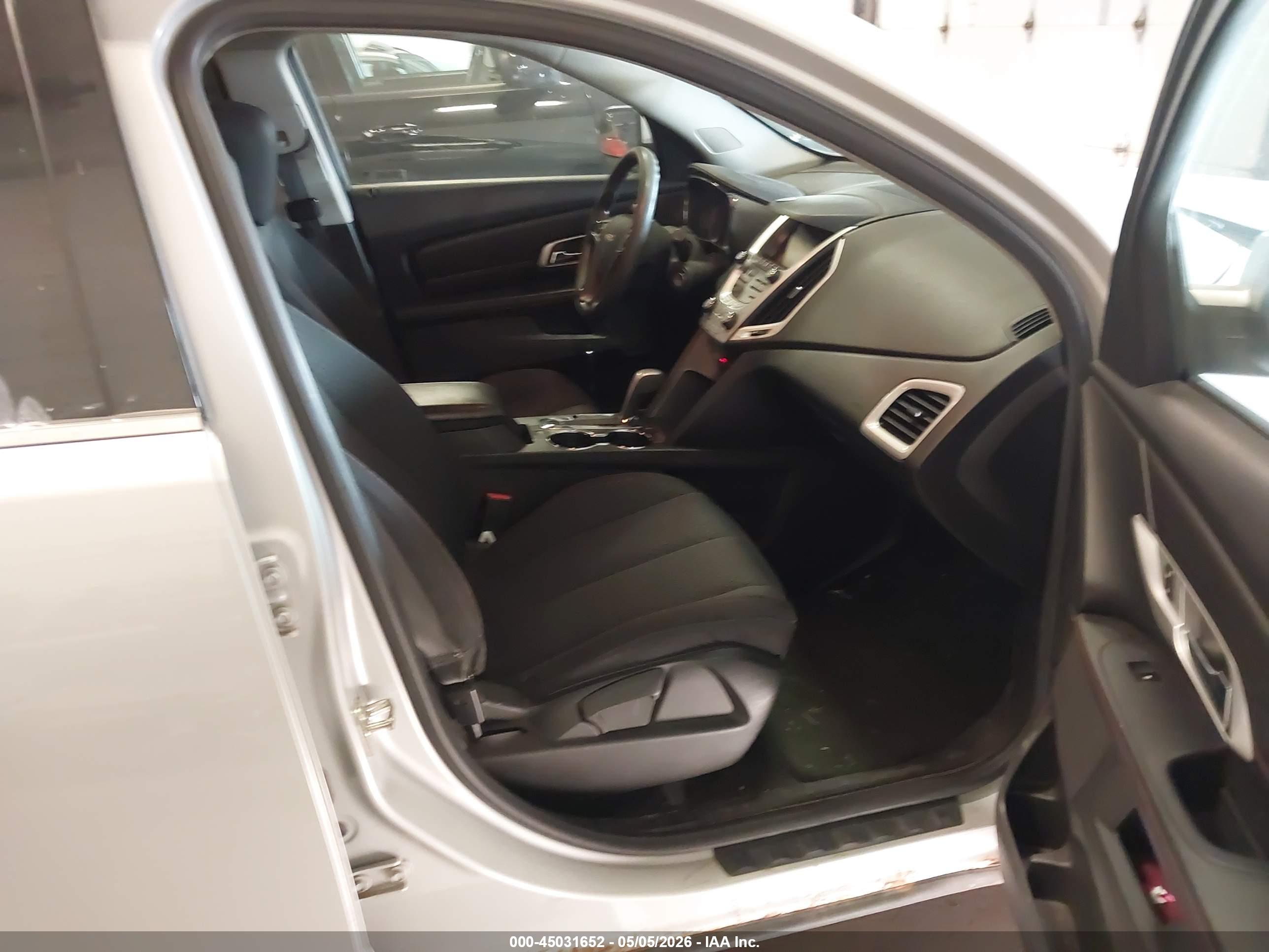 GMC TERRAIN image 5