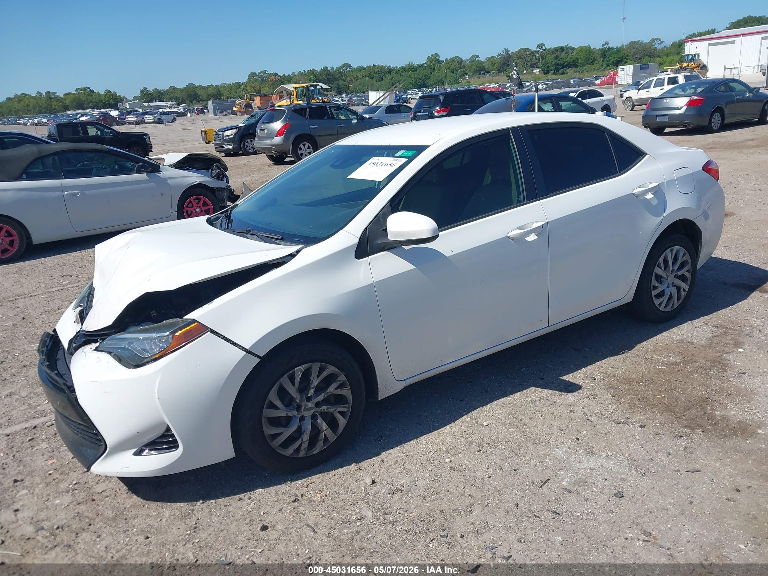 TOYOTA COROLLA image 2
