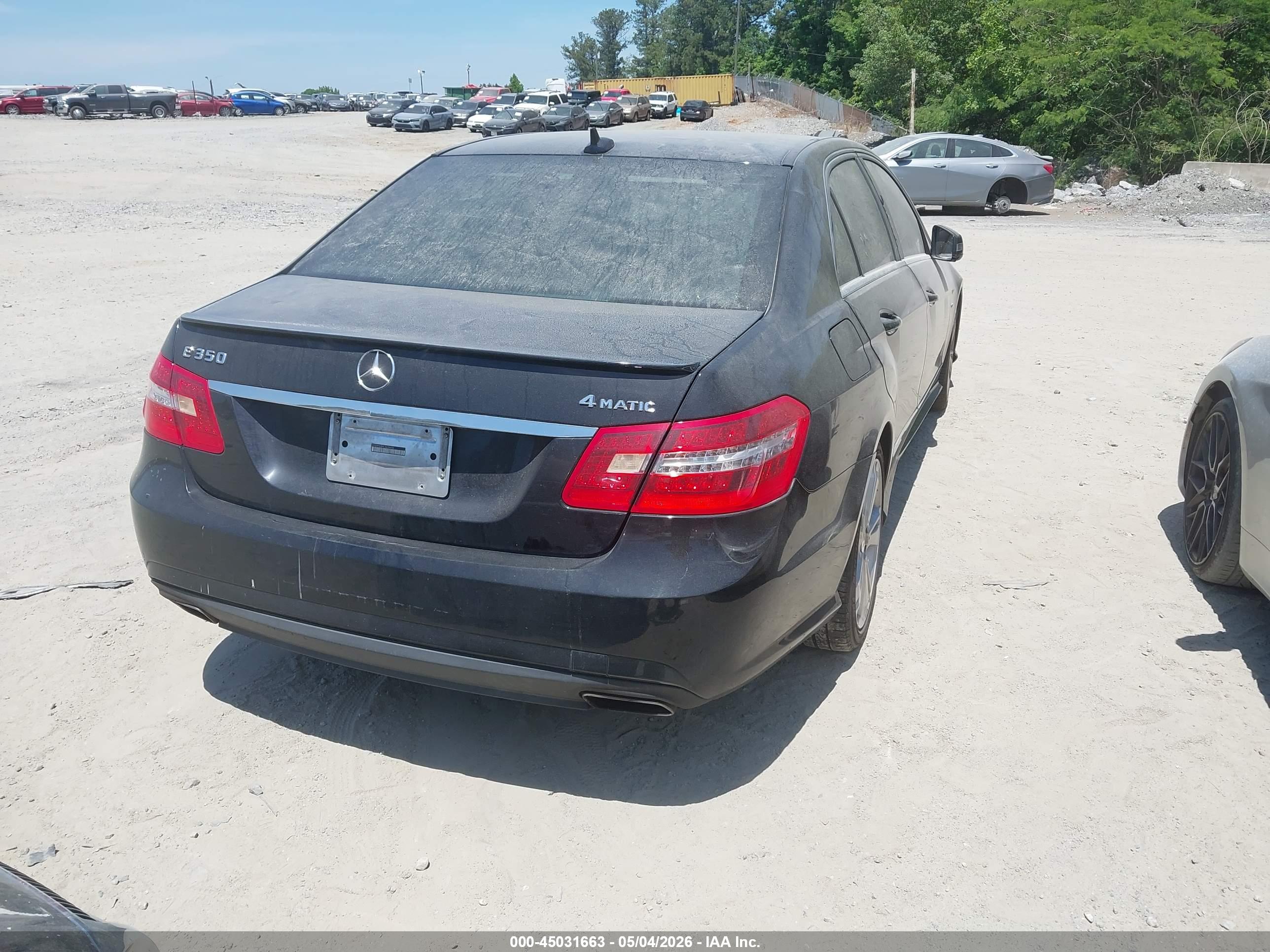 MERCEDES-BENZ E image 4