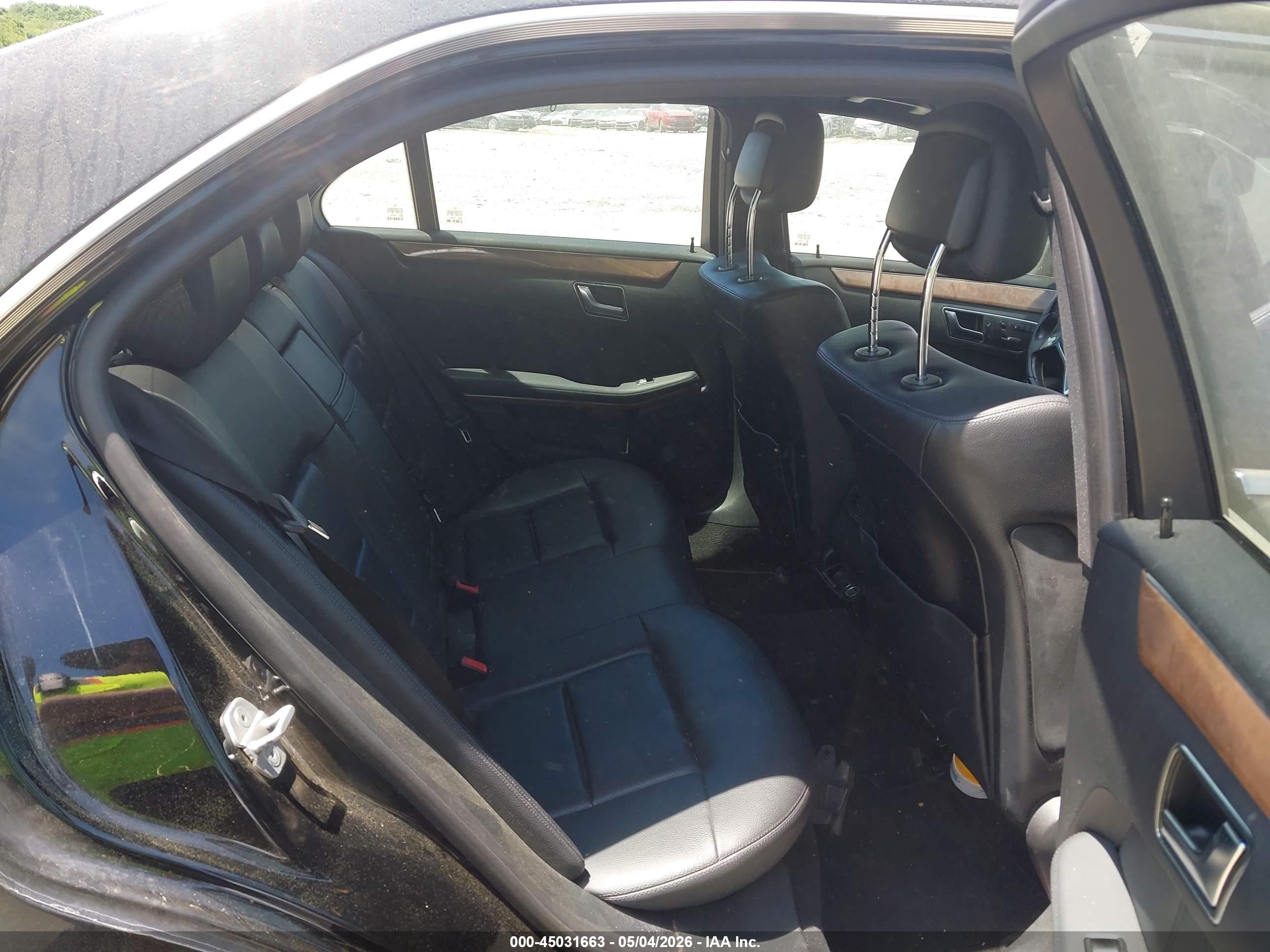 MERCEDES-BENZ E image 8