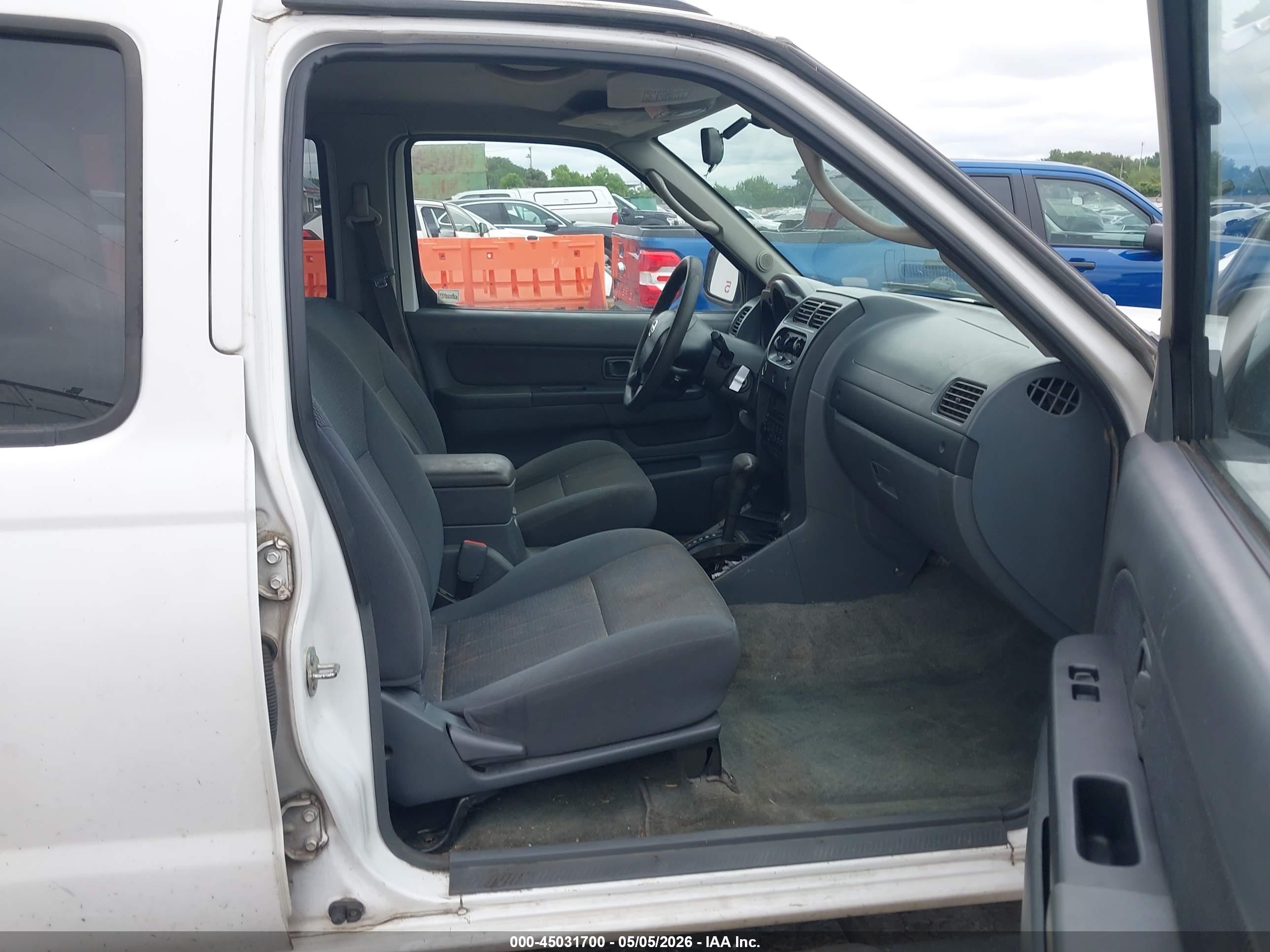 NISSAN FRONTIER image 5