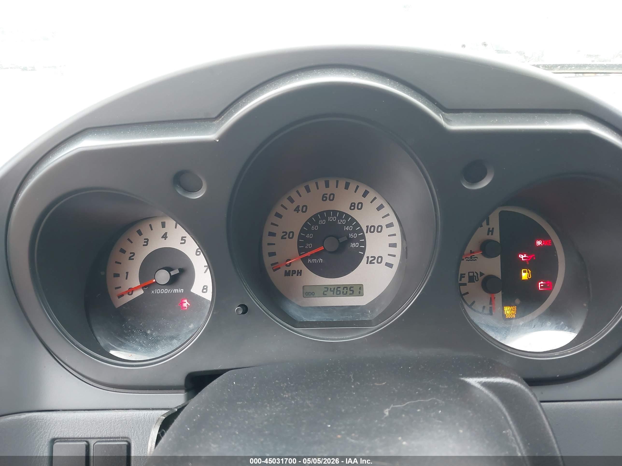 NISSAN FRONTIER image 7