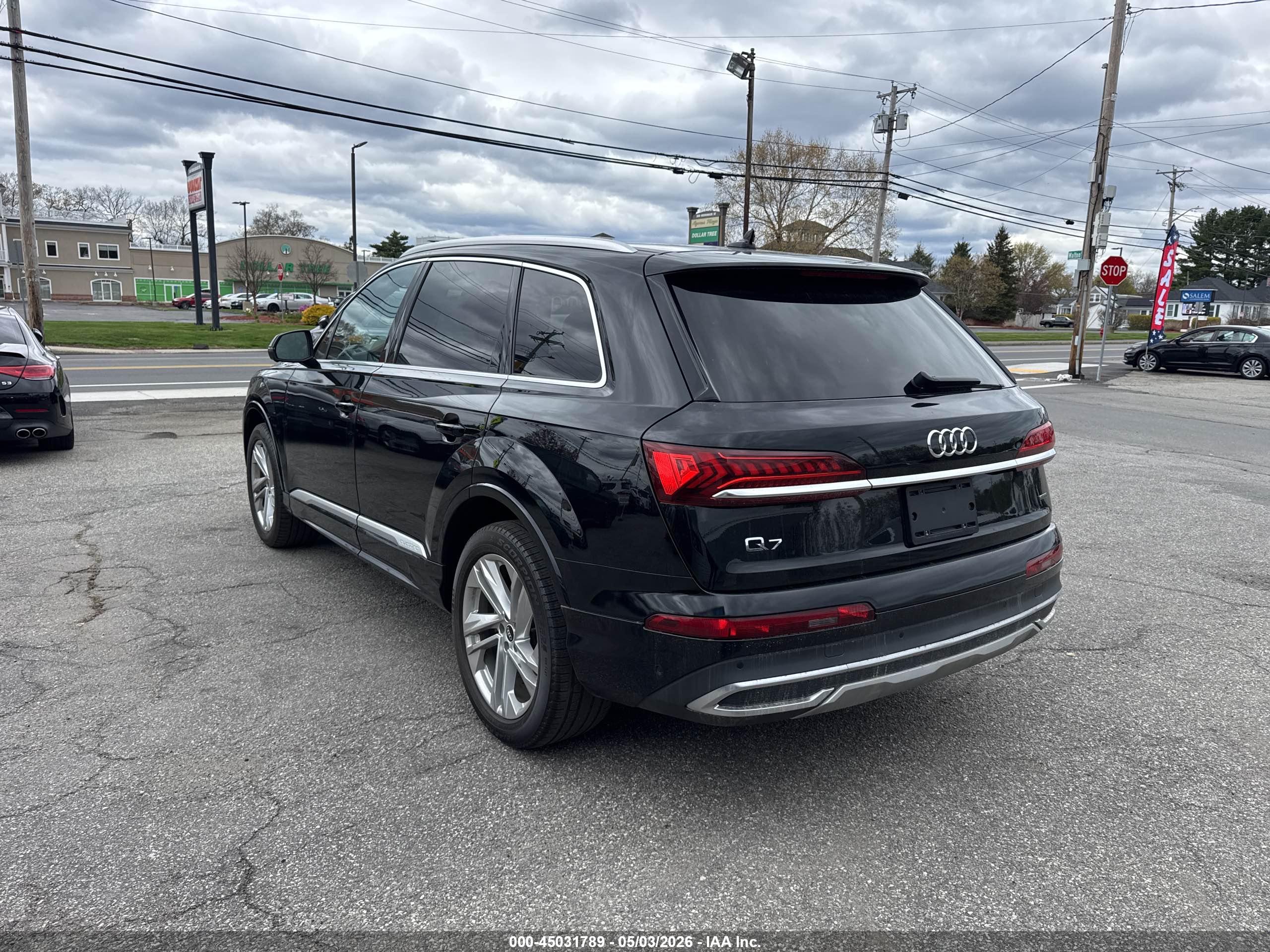 AUDI Q7 image 3