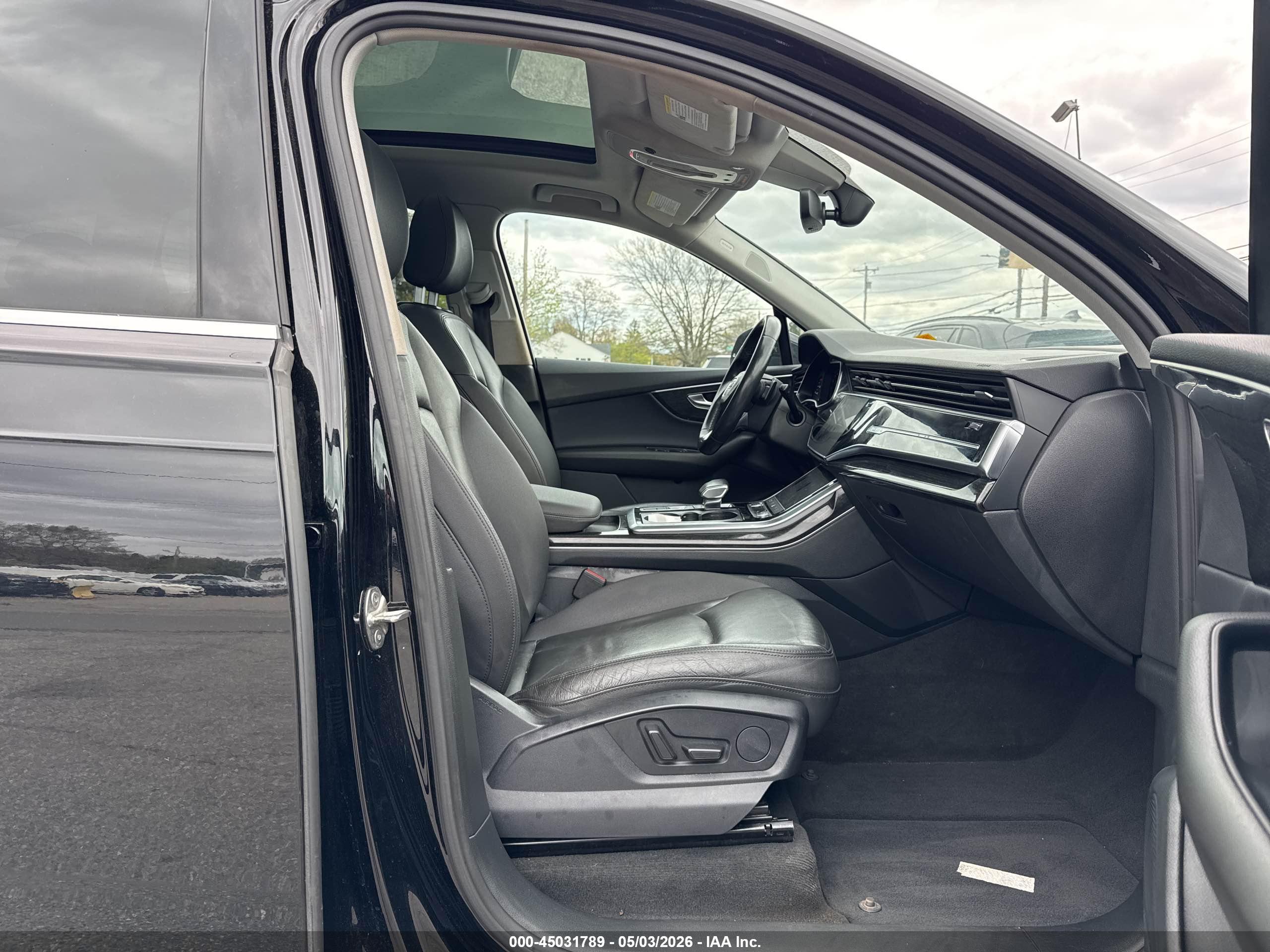 AUDI Q7 image 5