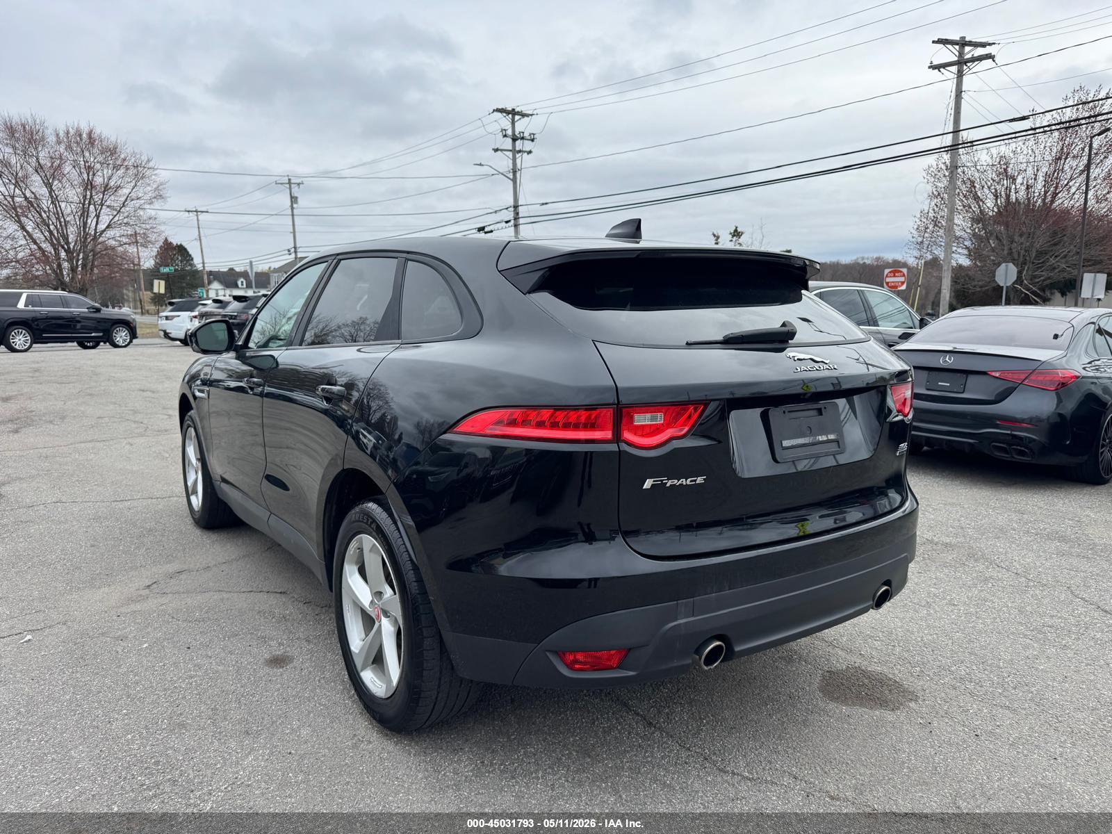 JAGUAR F-PACE image 3