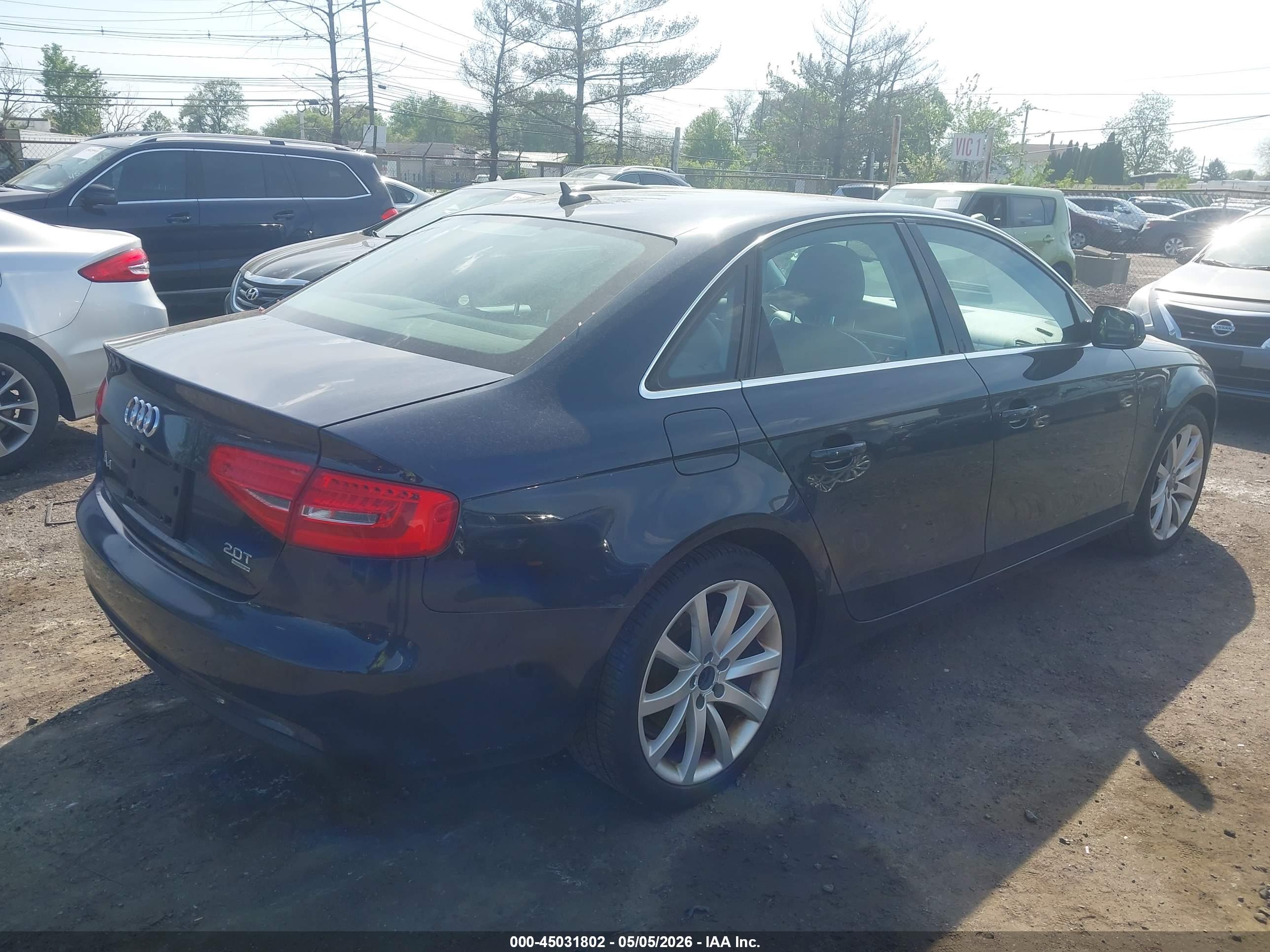AUDI A4 image 4