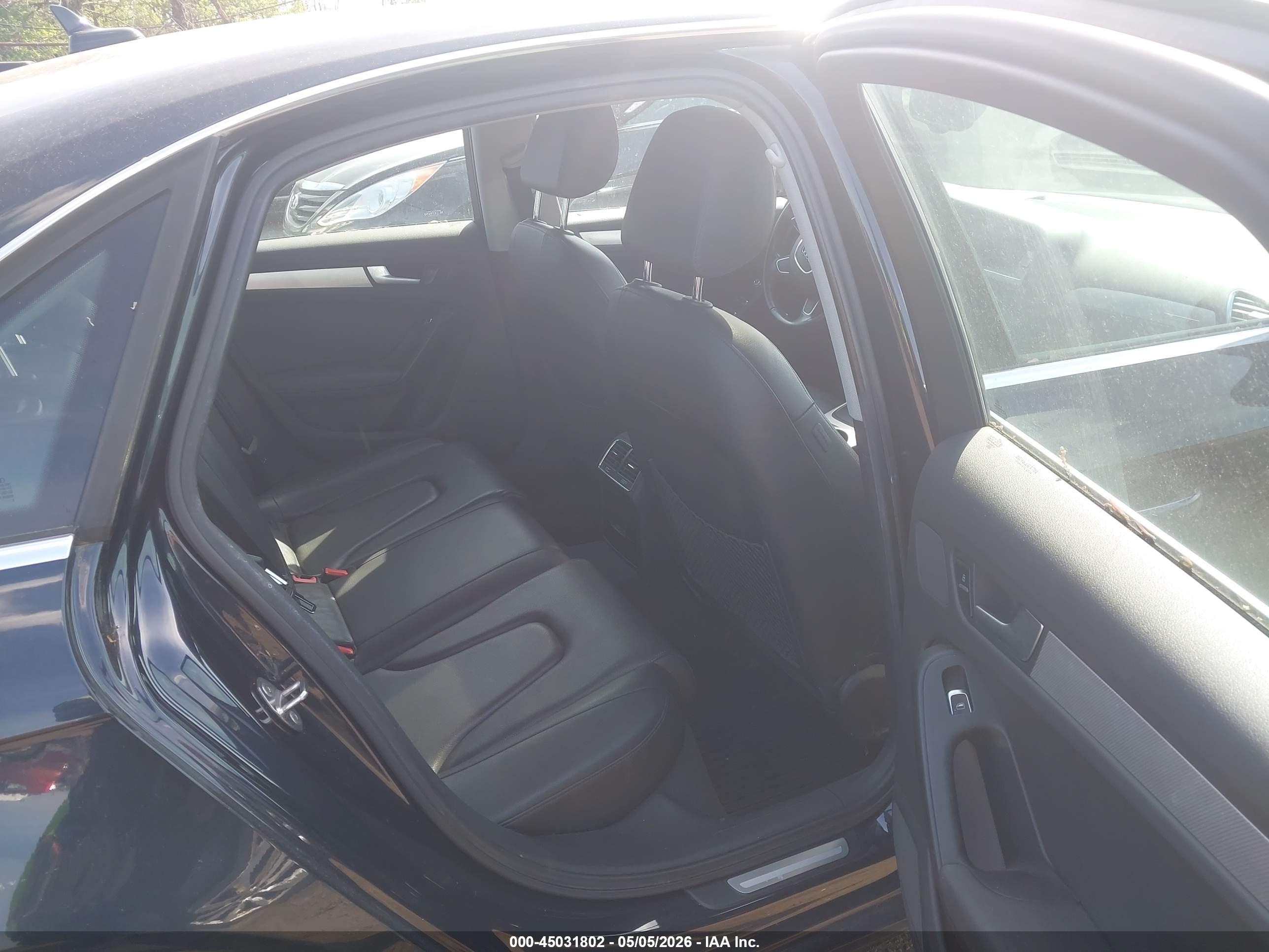 AUDI A4 image 8