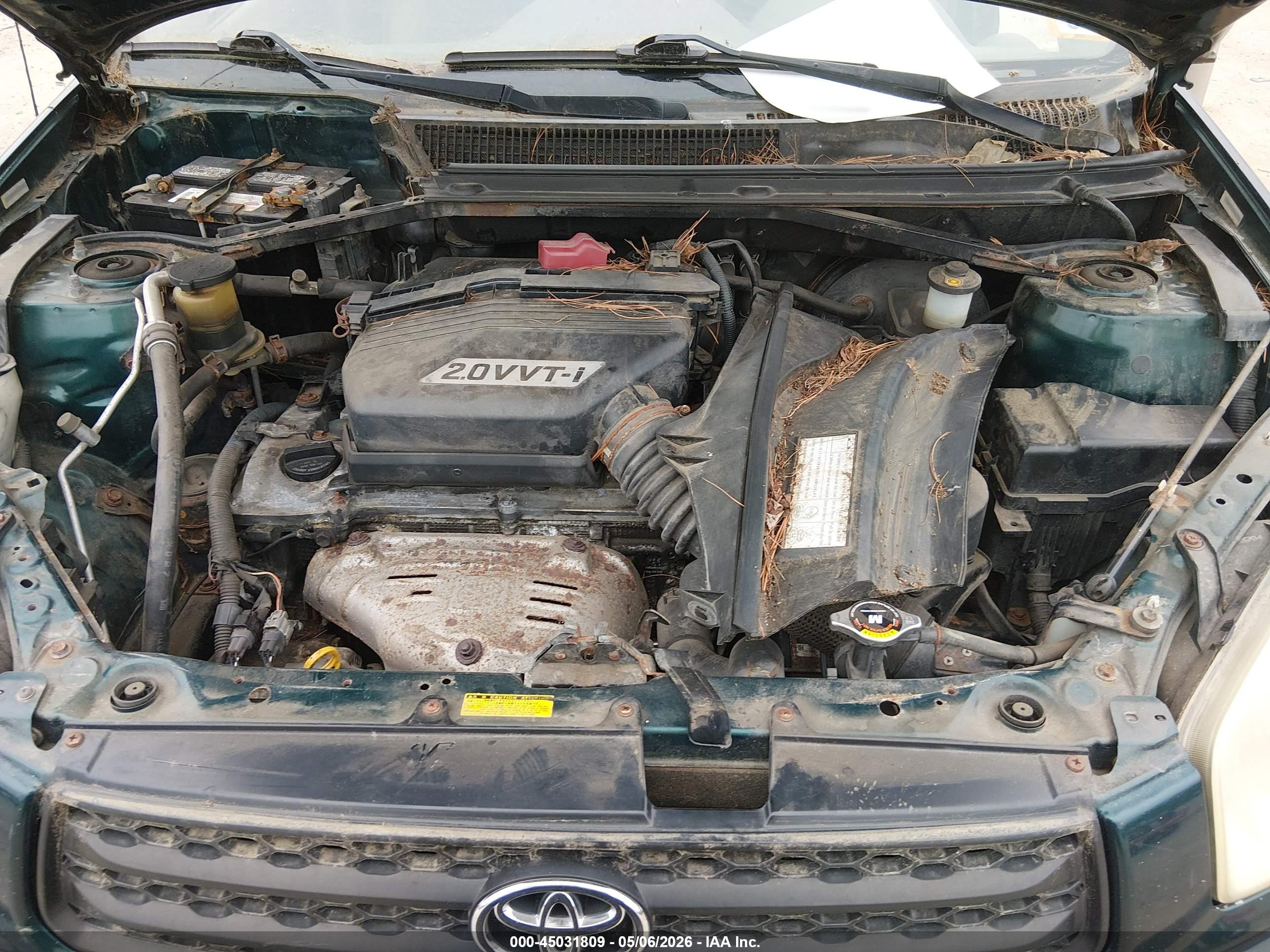 TOYOTA RAV4 image 10