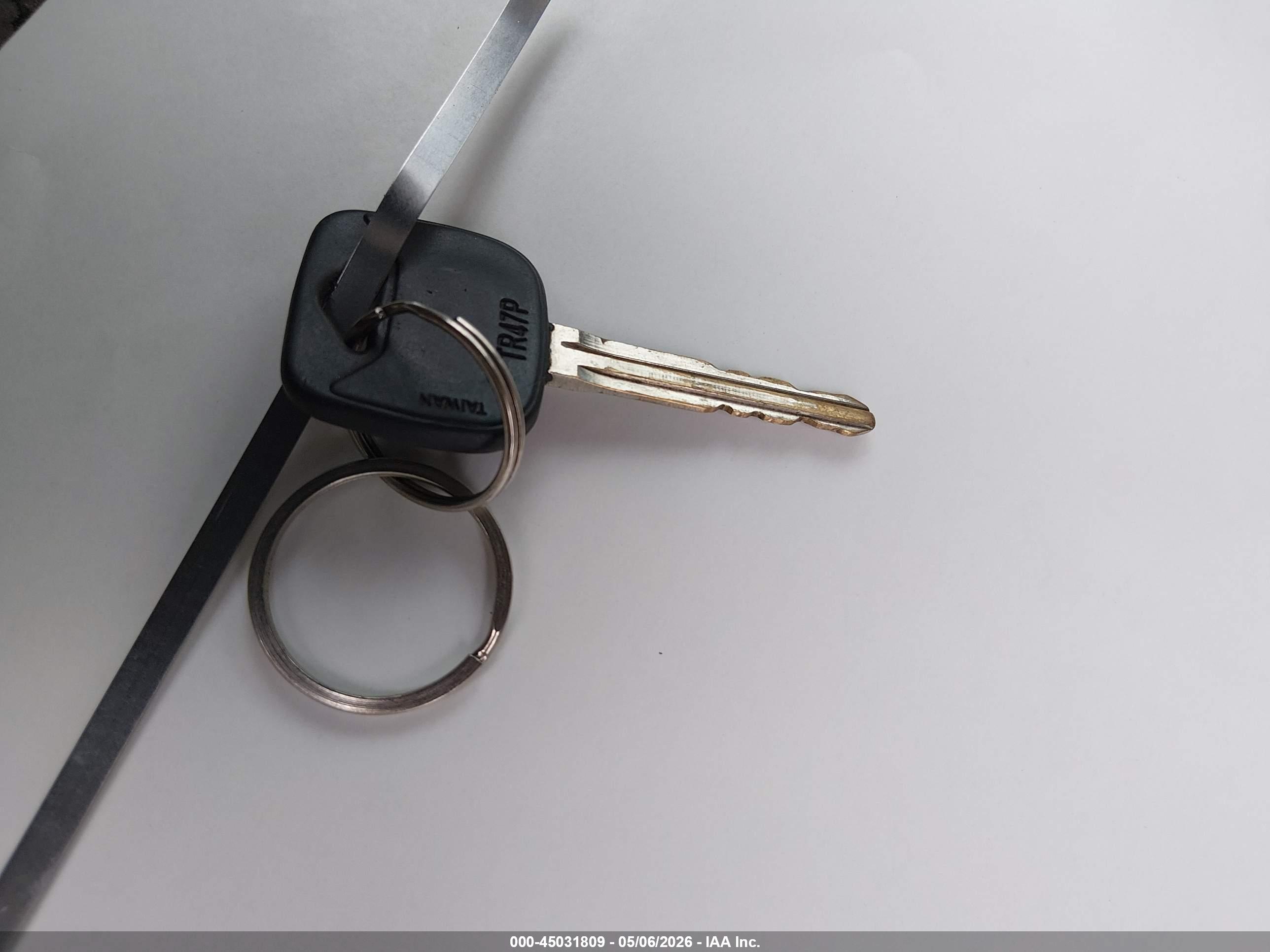TOYOTA RAV4 image 11