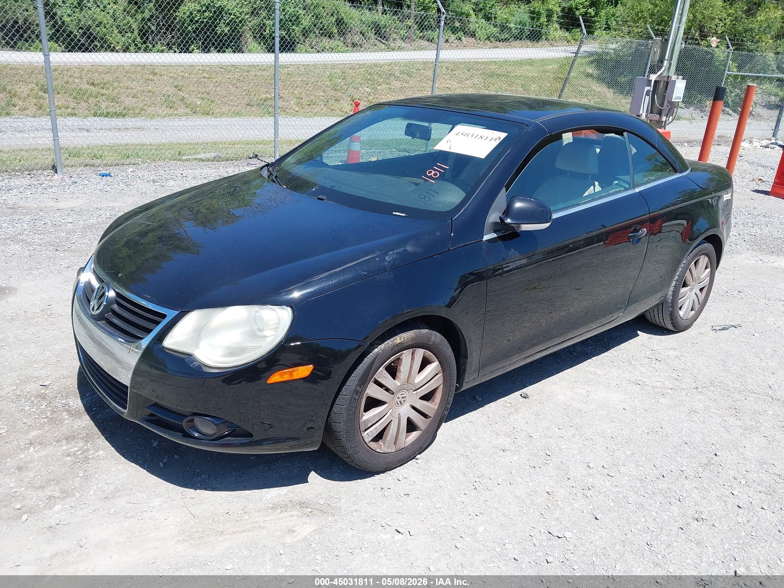 VOLKSWAGEN EOS image 2