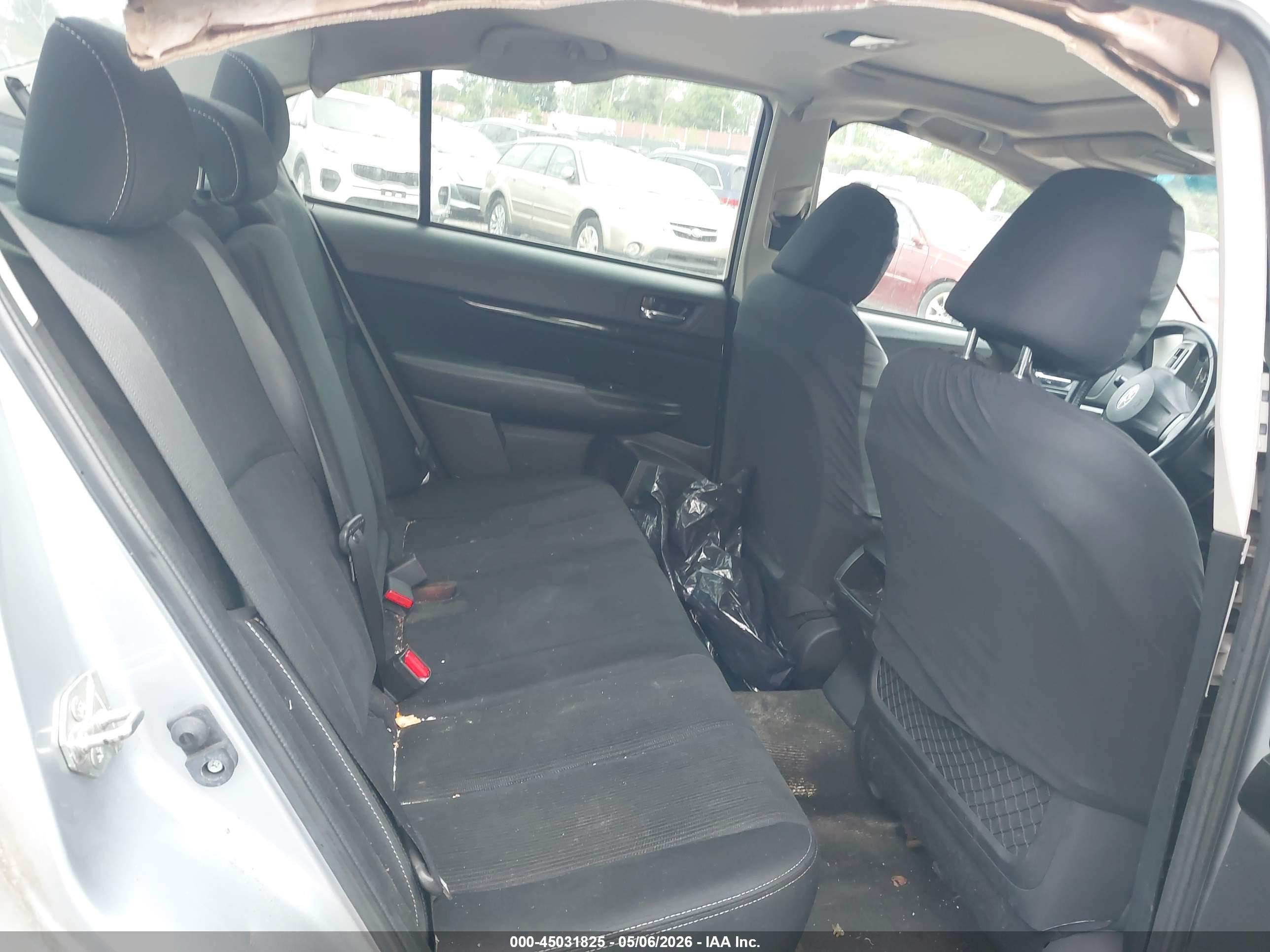 SUBARU LEGACY image 8