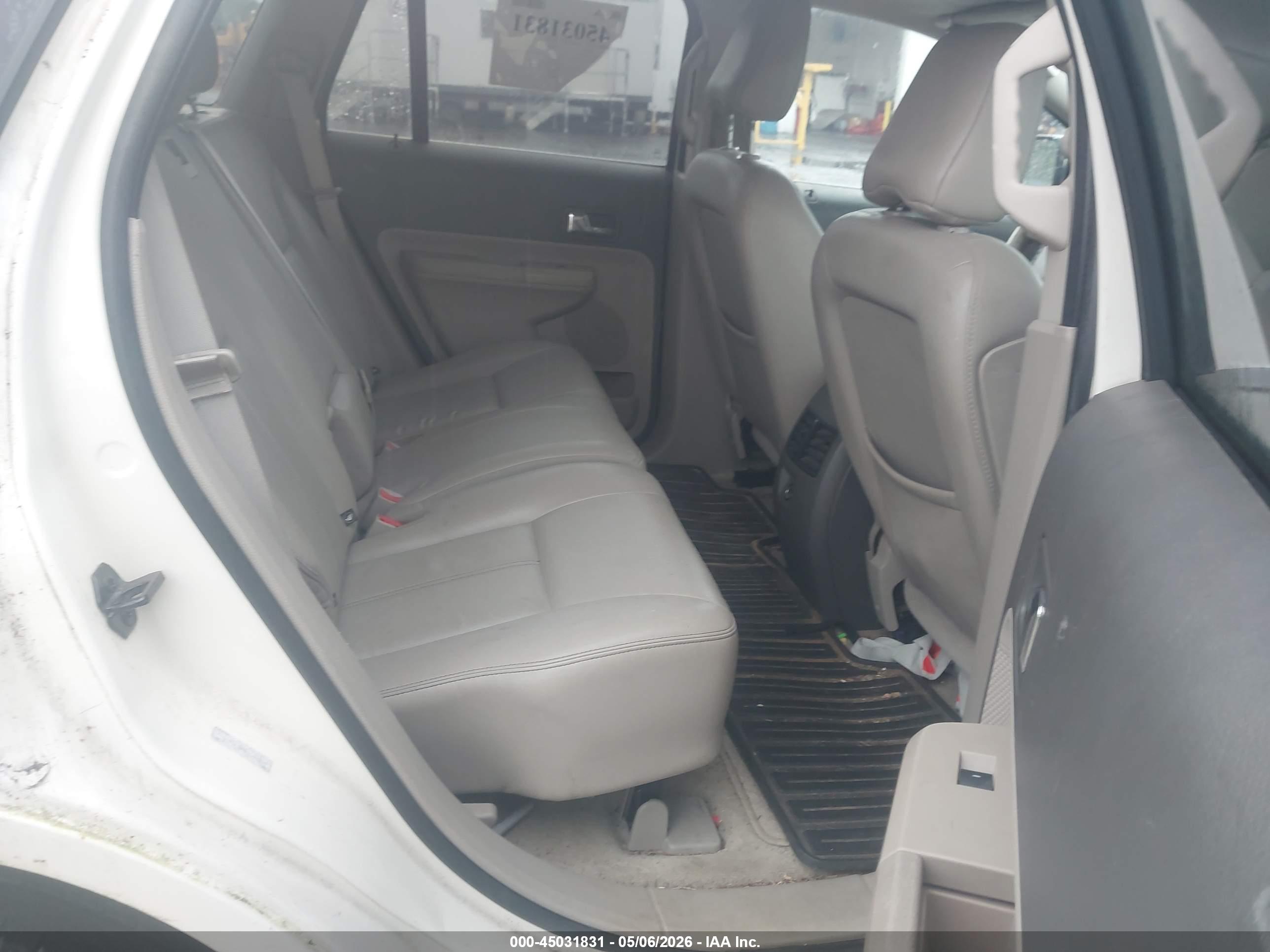 FORD EDGE image 8