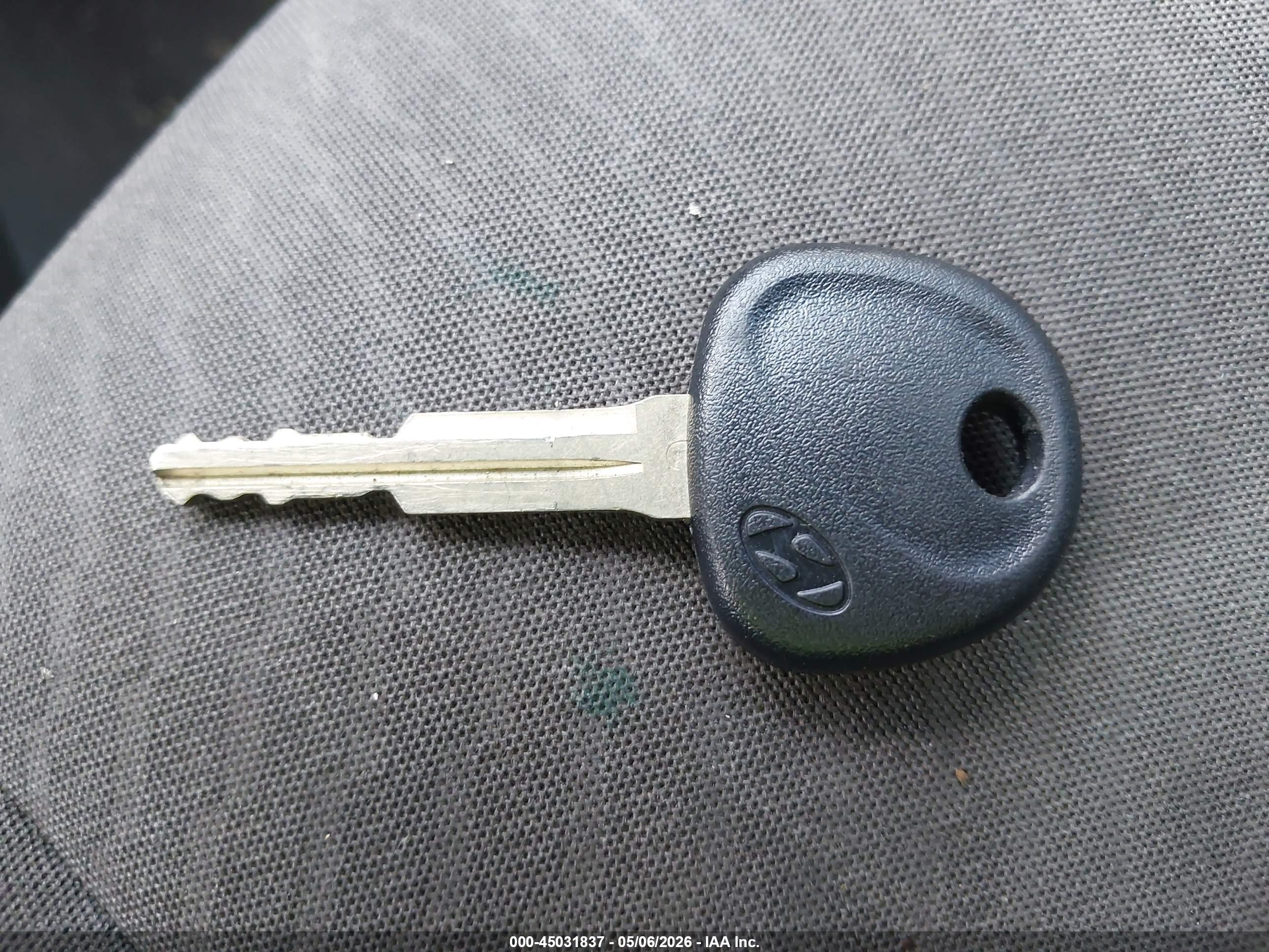 HYUNDAI ELANTRA image 11