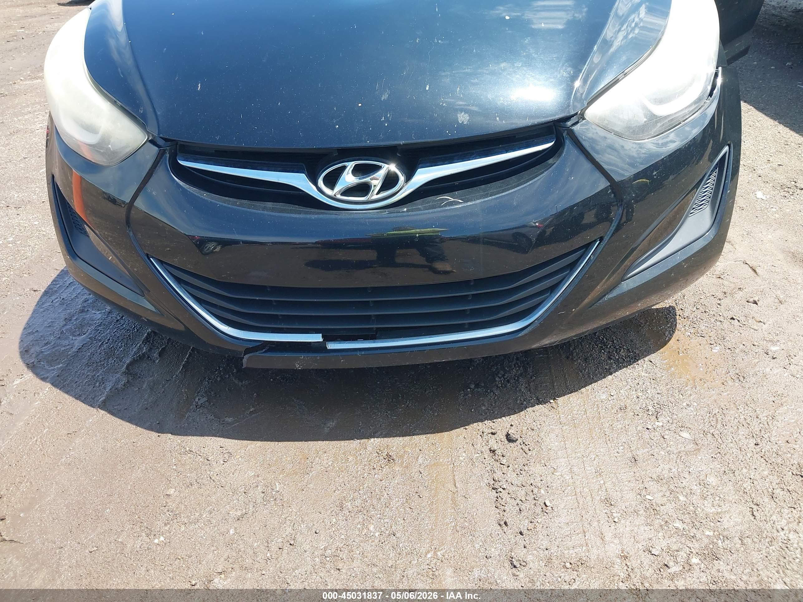 HYUNDAI ELANTRA image 6