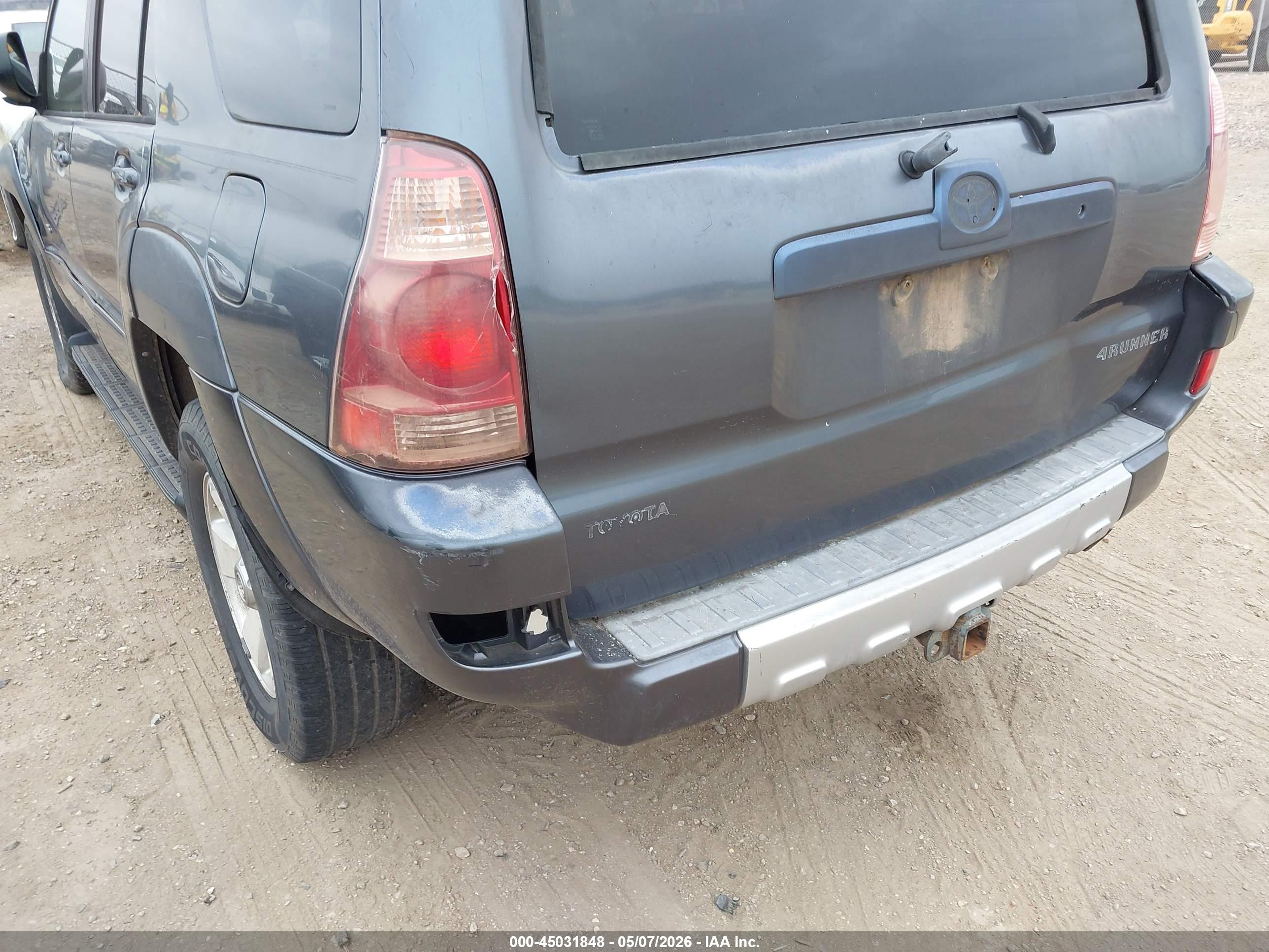 TOYOTA 4RUNNER image 6