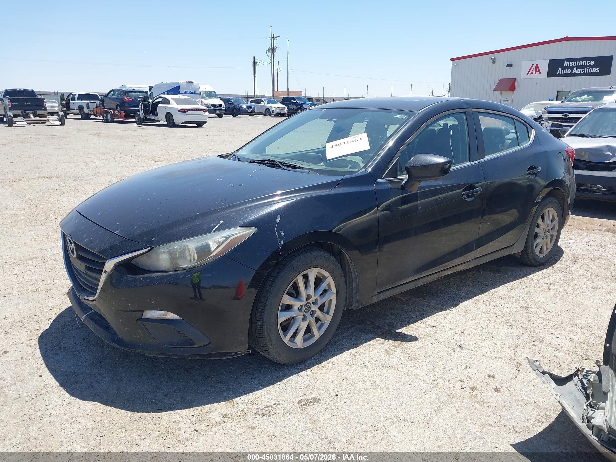 MAZDA MAZDA3 image 2