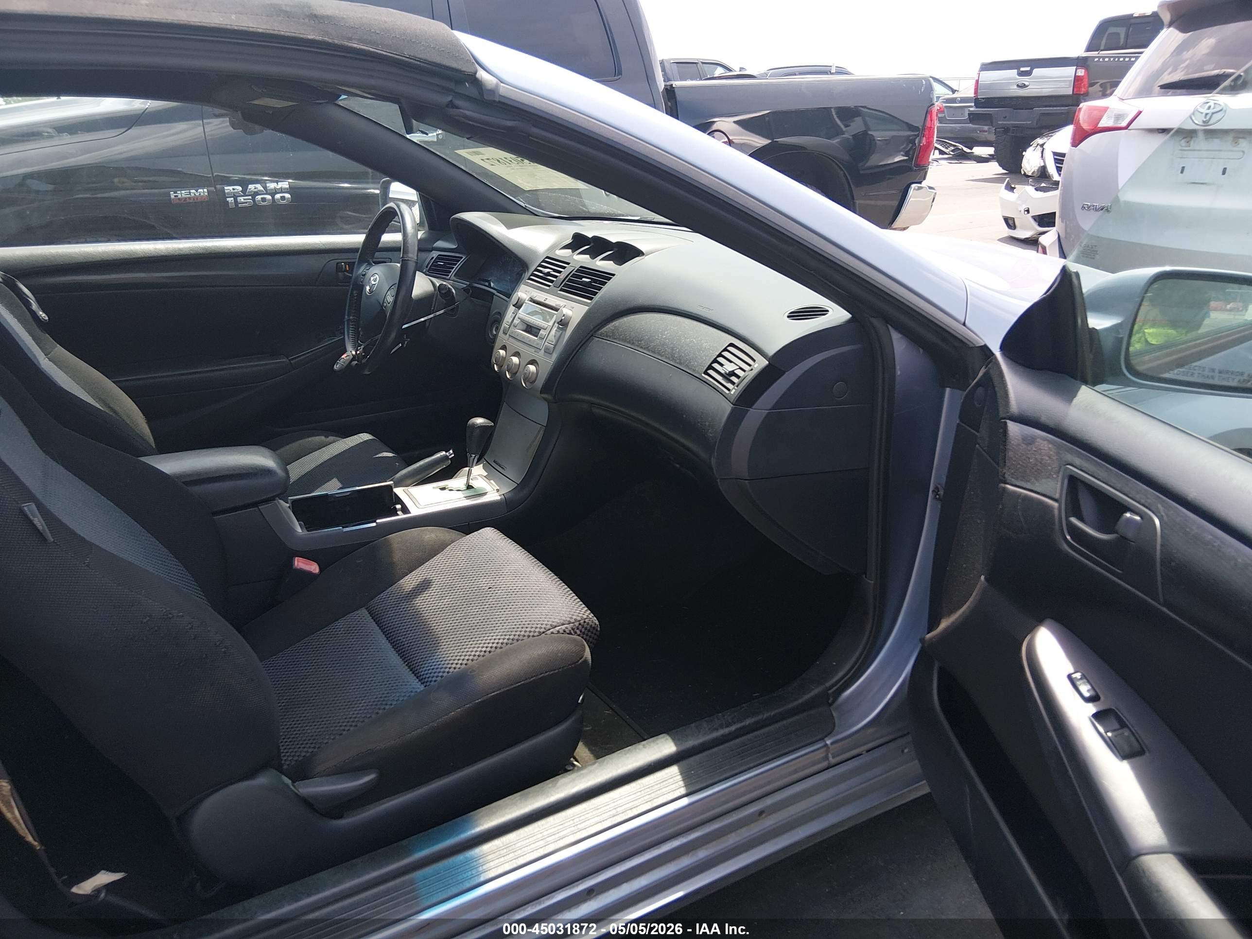 TOYOTA CAMRY image 5