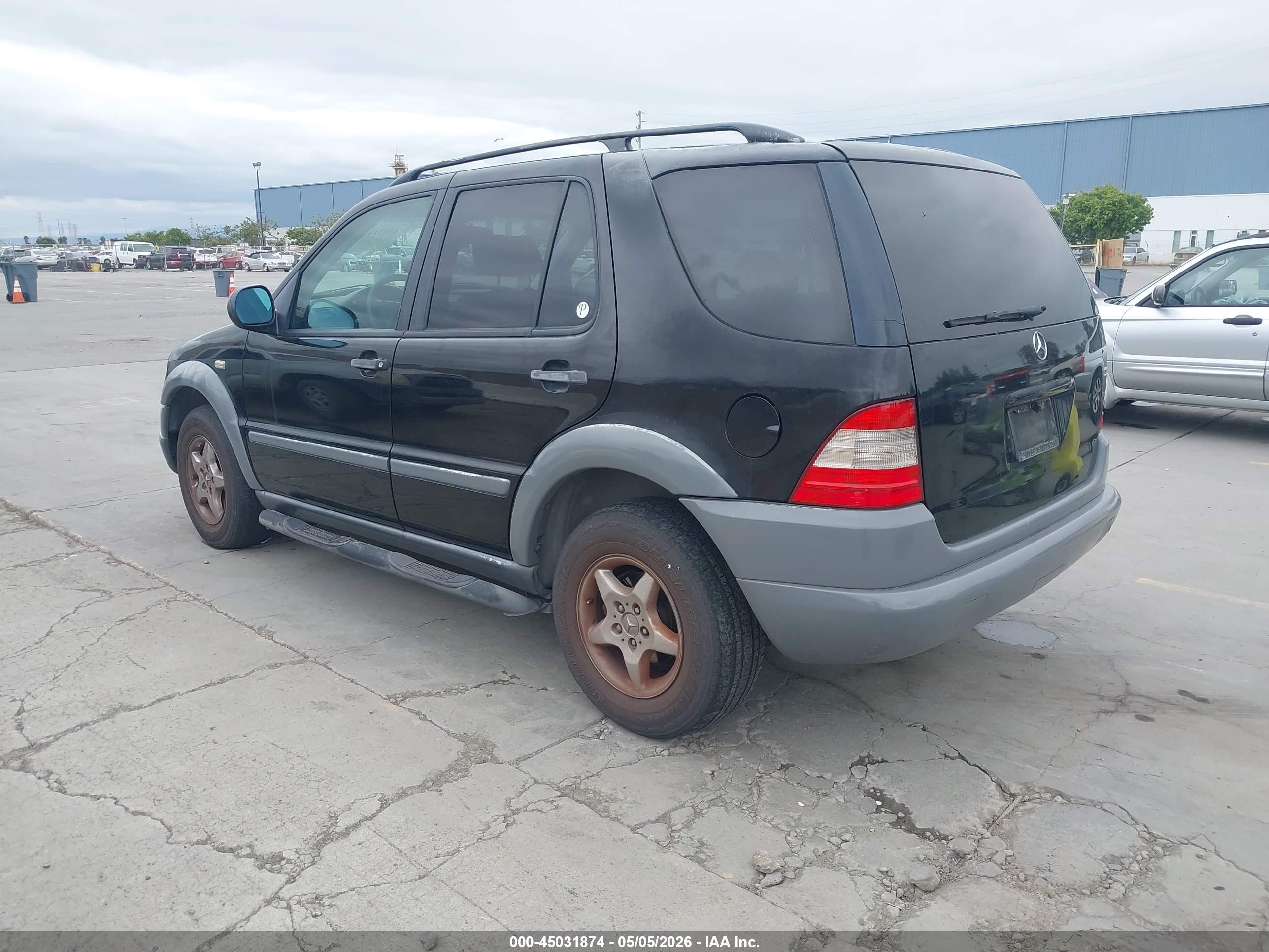 MERCEDES-BENZ ML image 3