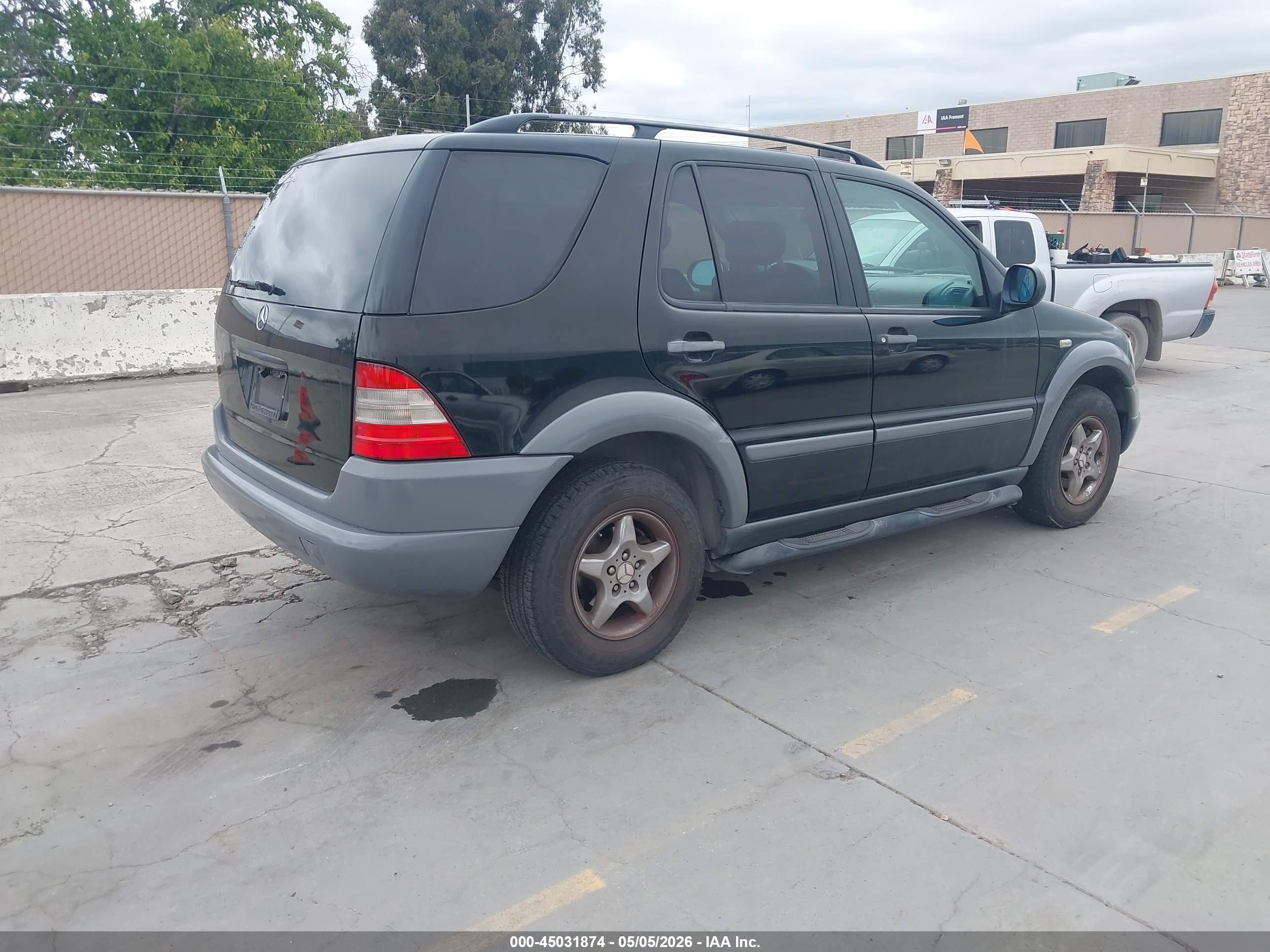 MERCEDES-BENZ ML image 4