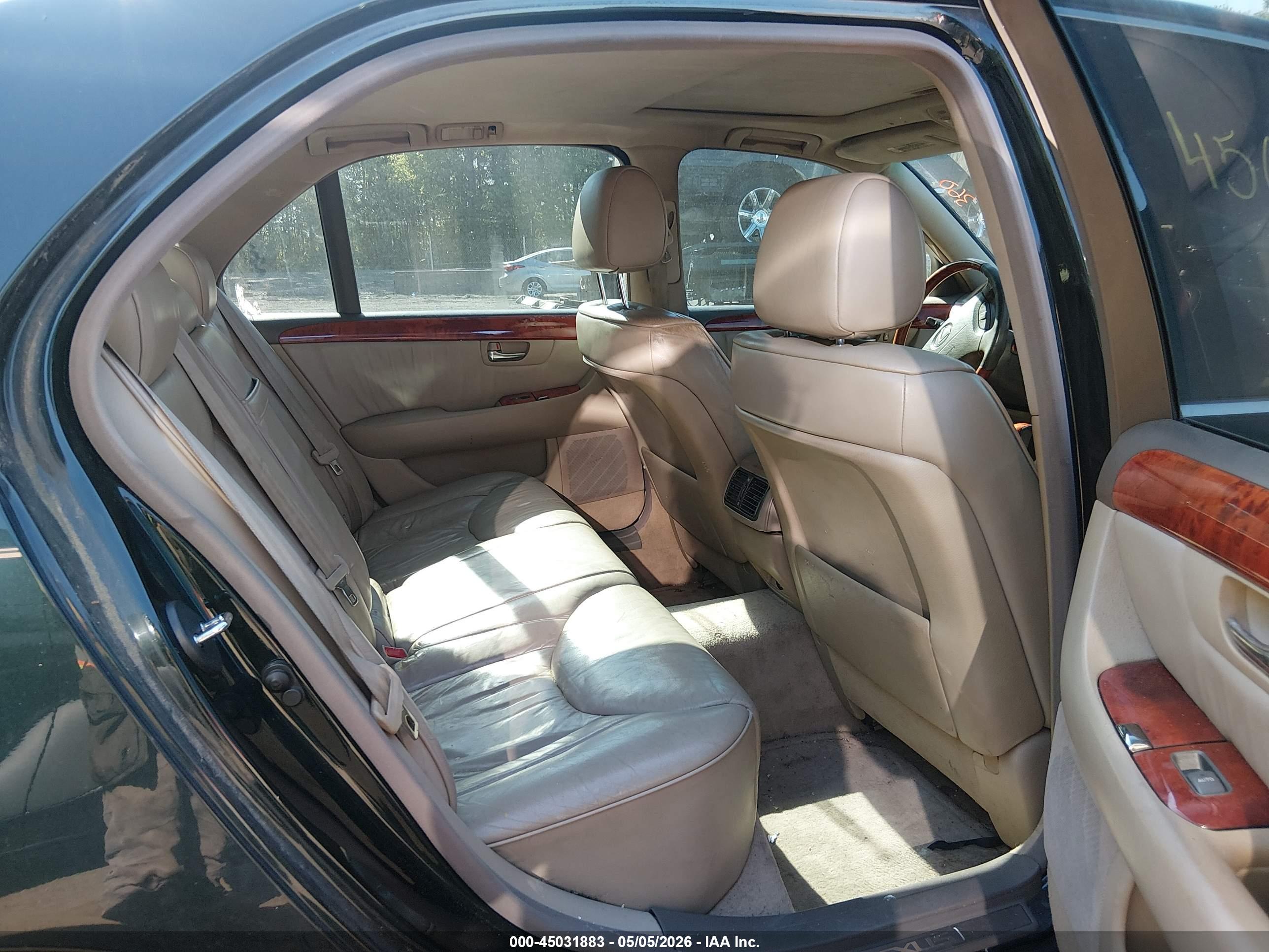 LEXUS LS image 8