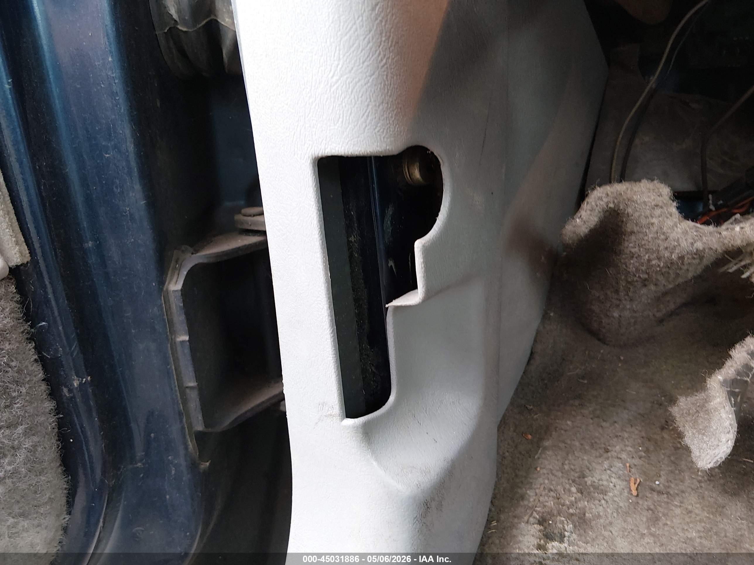 CHEVROLET GMT-400 image 6
