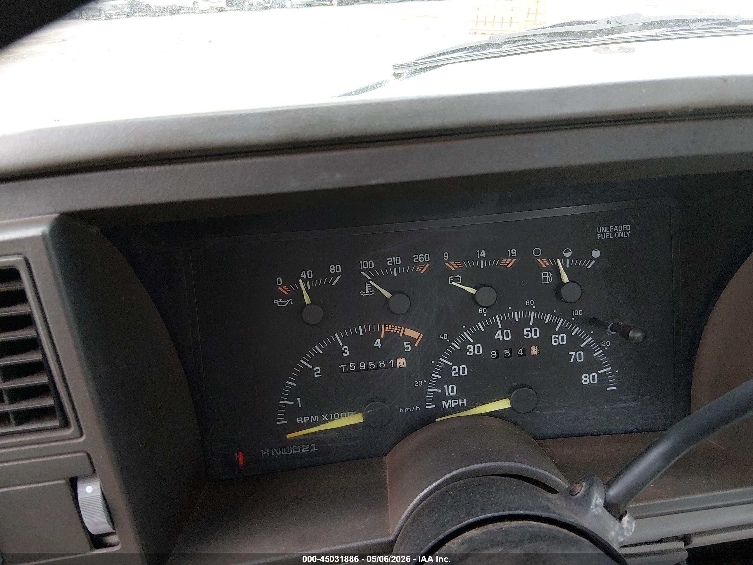 CHEVROLET GMT-400 image 7