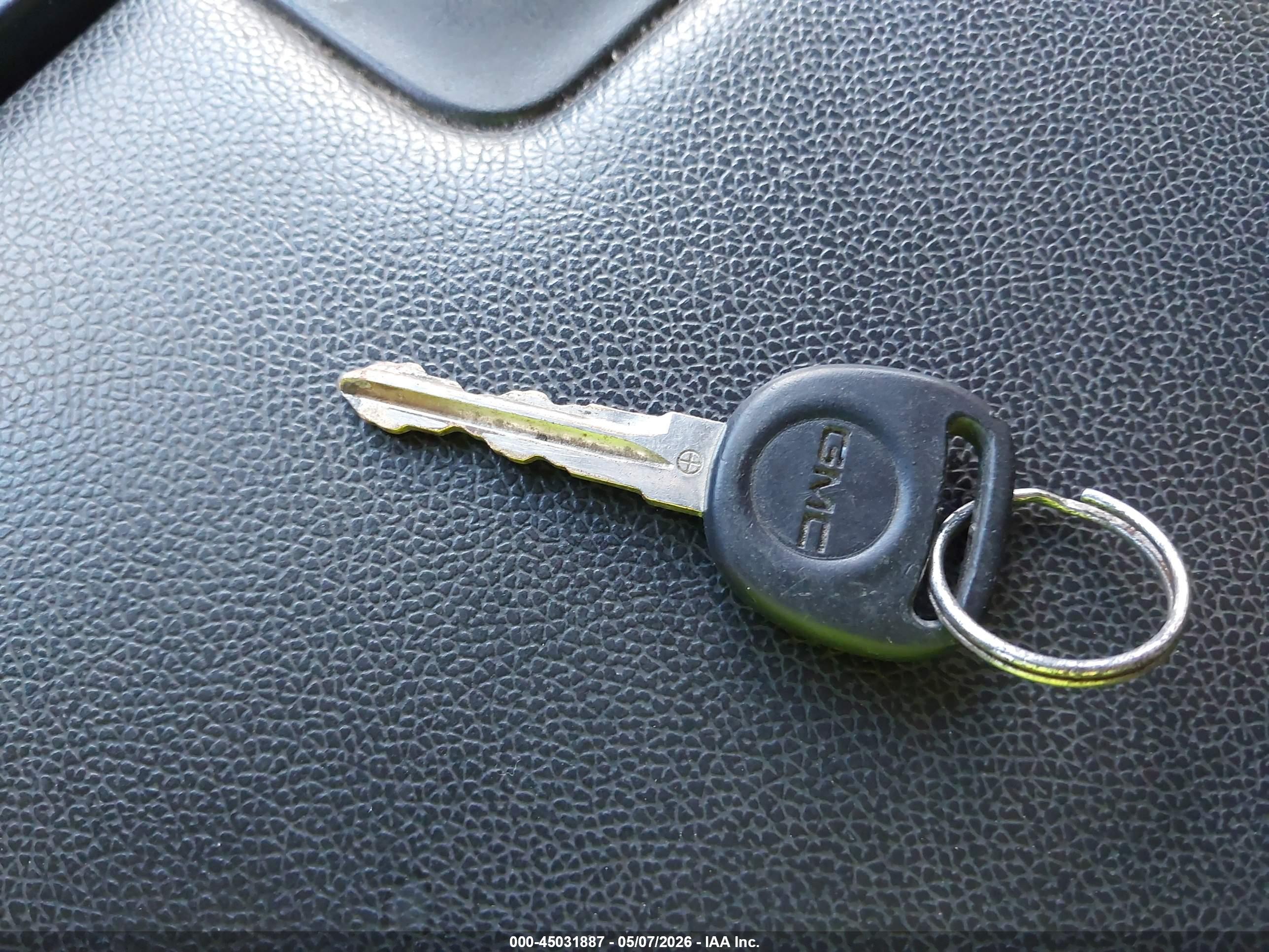 GMC SIERRA image 11