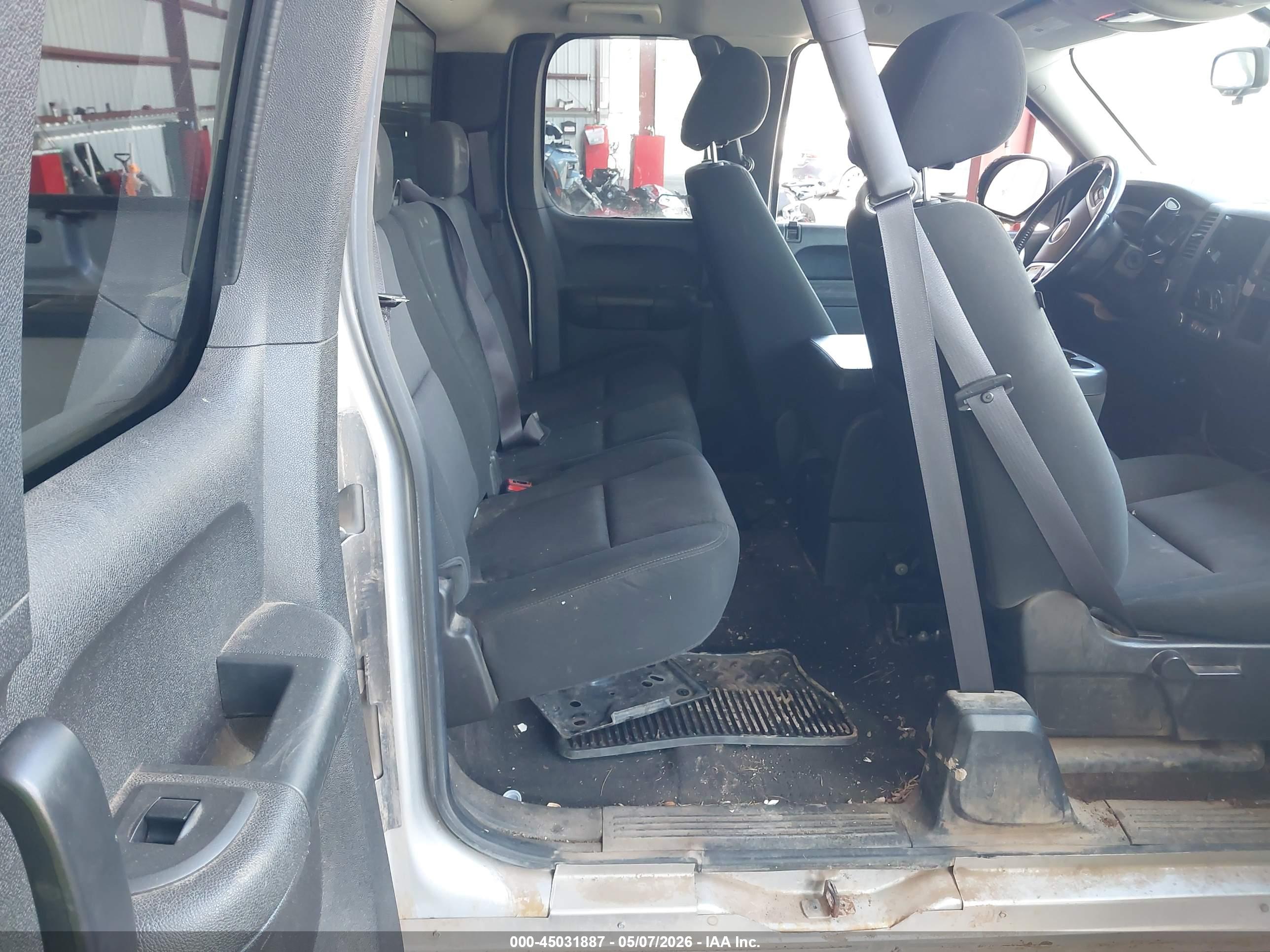 GMC SIERRA image 8