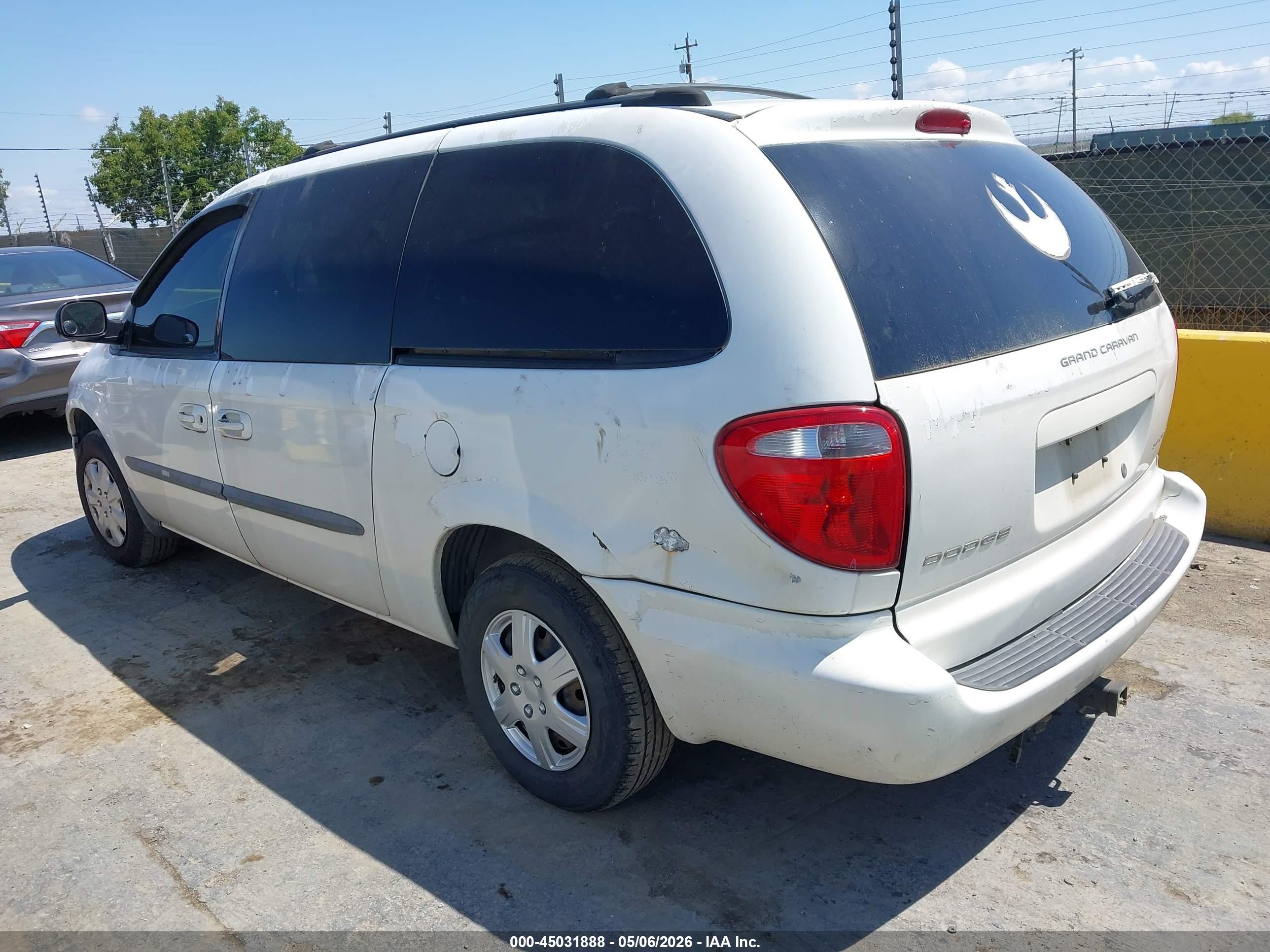 DODGE GRAND image 3