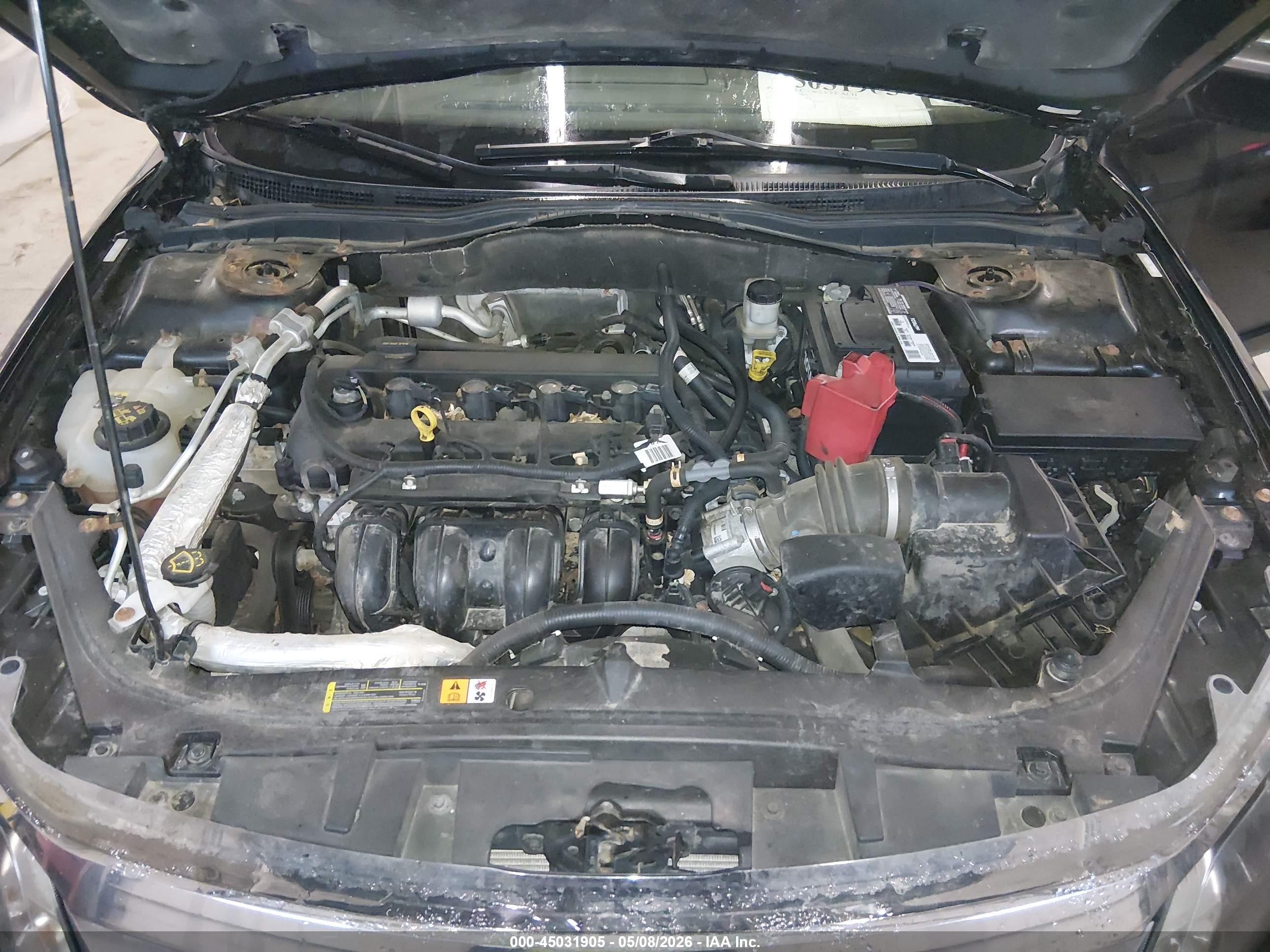 FORD FUSION image 10