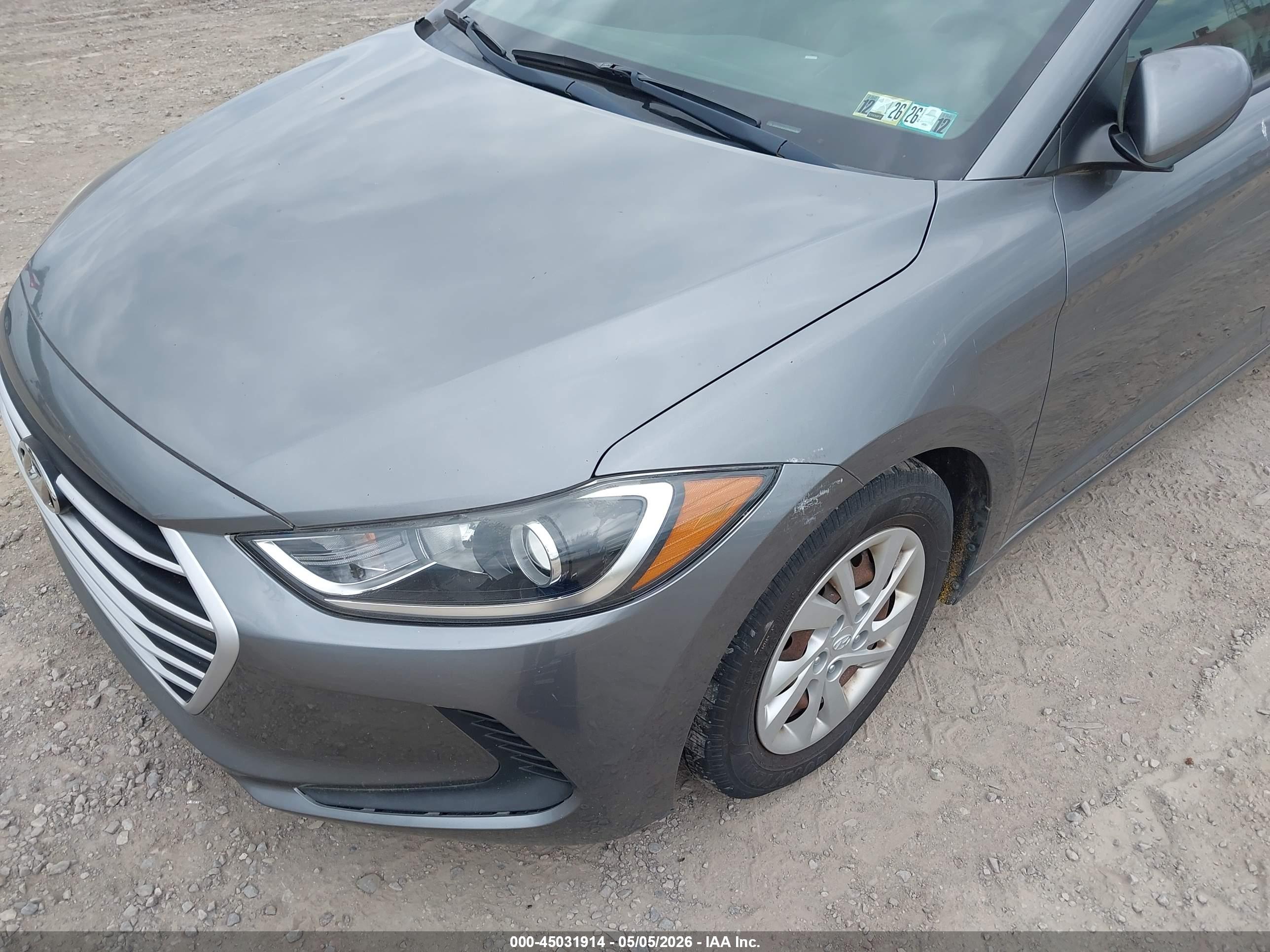 HYUNDAI ELANTRA image 6