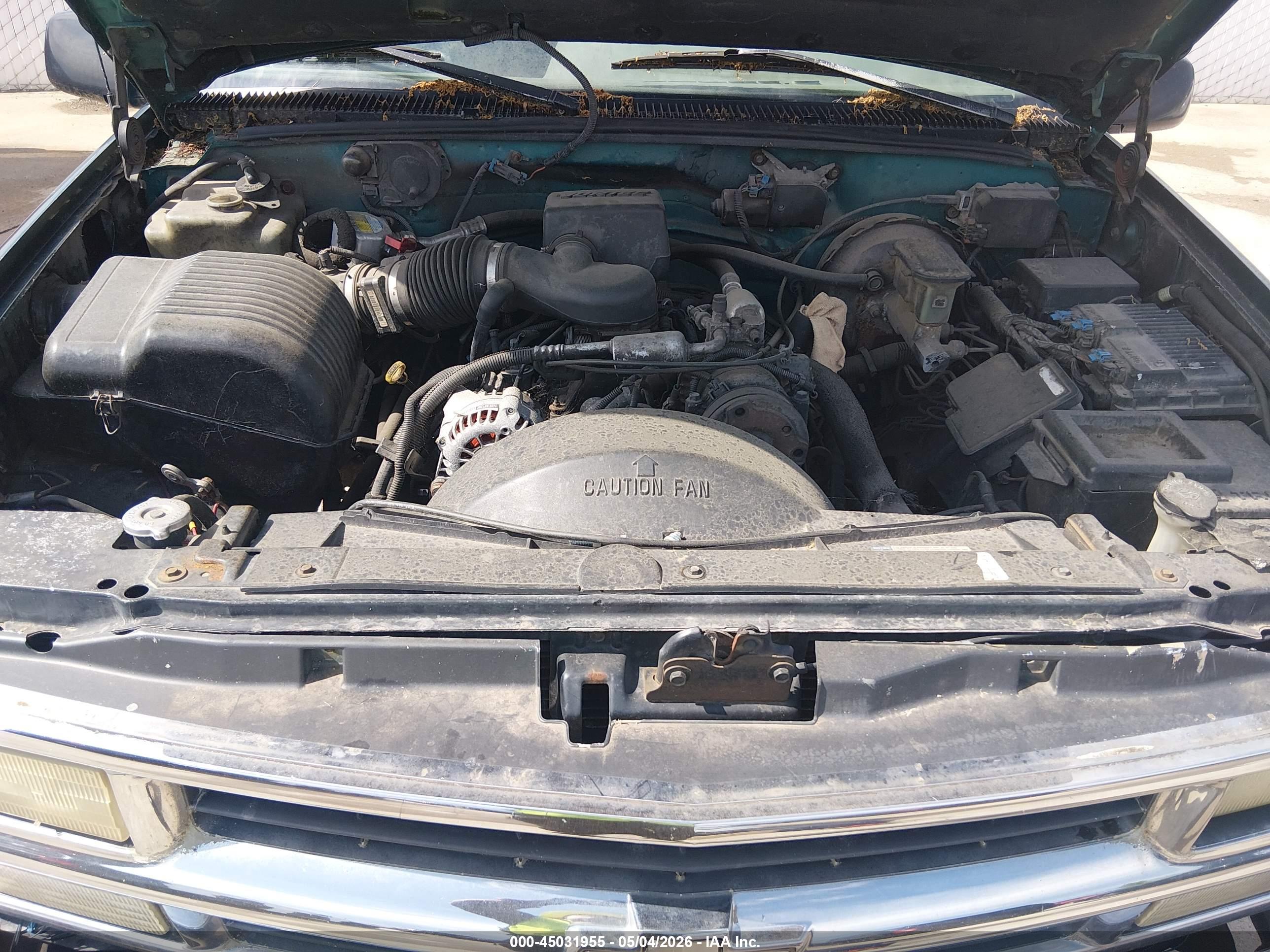 CHEVROLET GMT-400 image 10